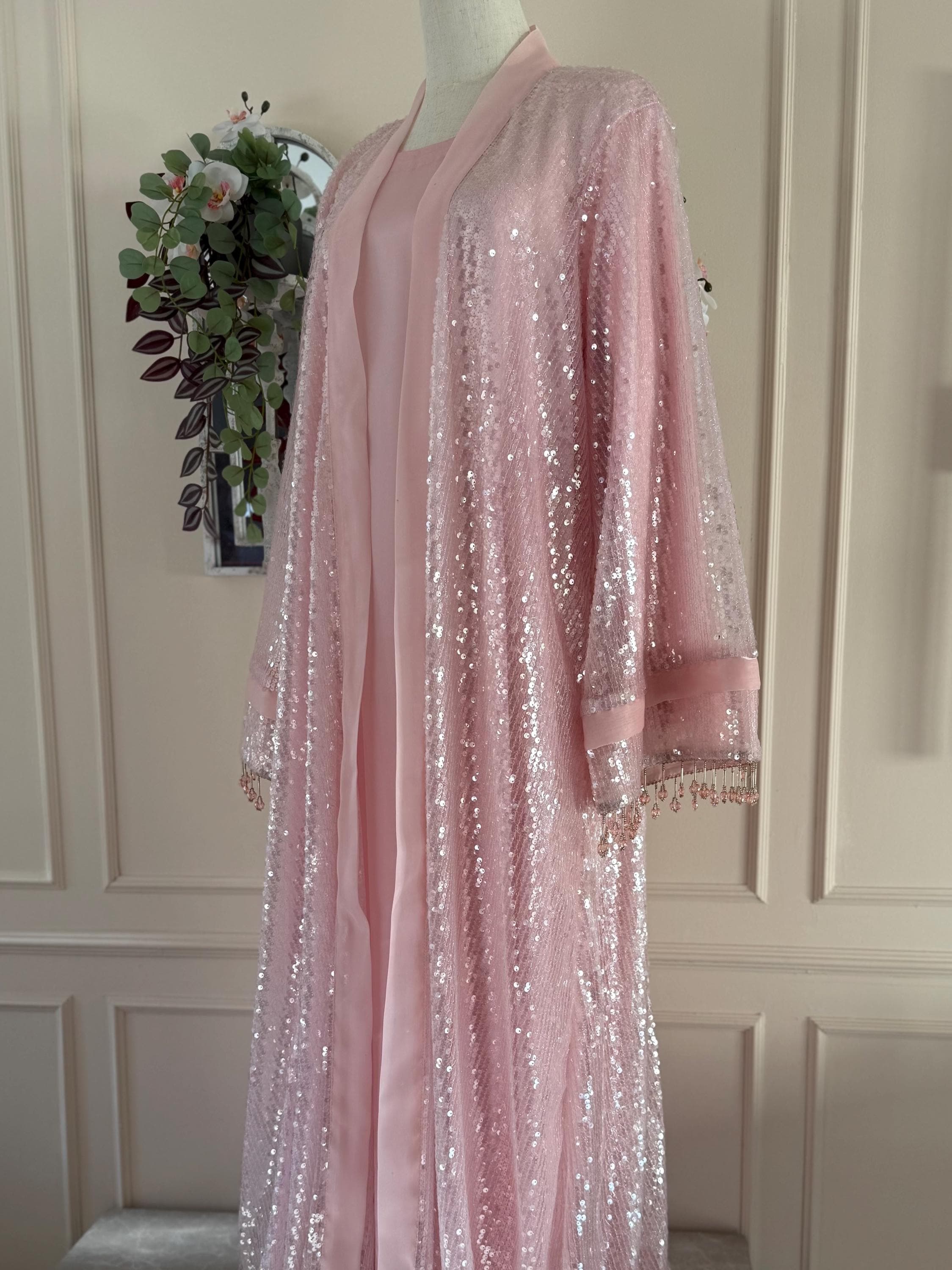 Luxury Pink Abaya with Pearl Sleeves – Modest Eid Dress – Flowy Maxi Abaya – Elegant Wedding Kimono - image 4
