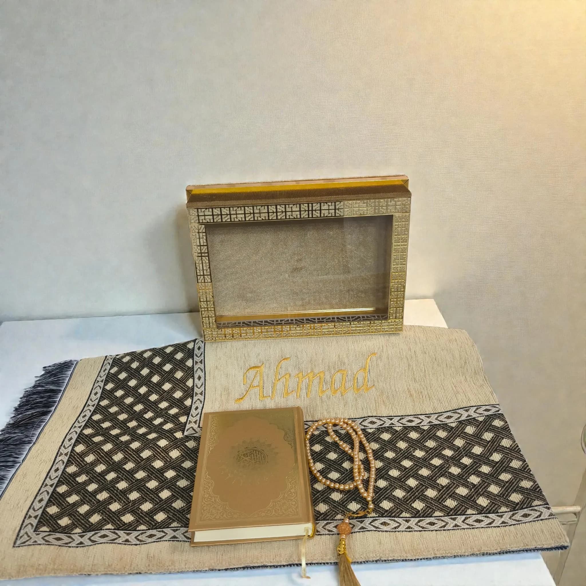 Personalized Islamic Prayer Mat Gift Set | Custom Quran, Tasbih,Gold color - image 5