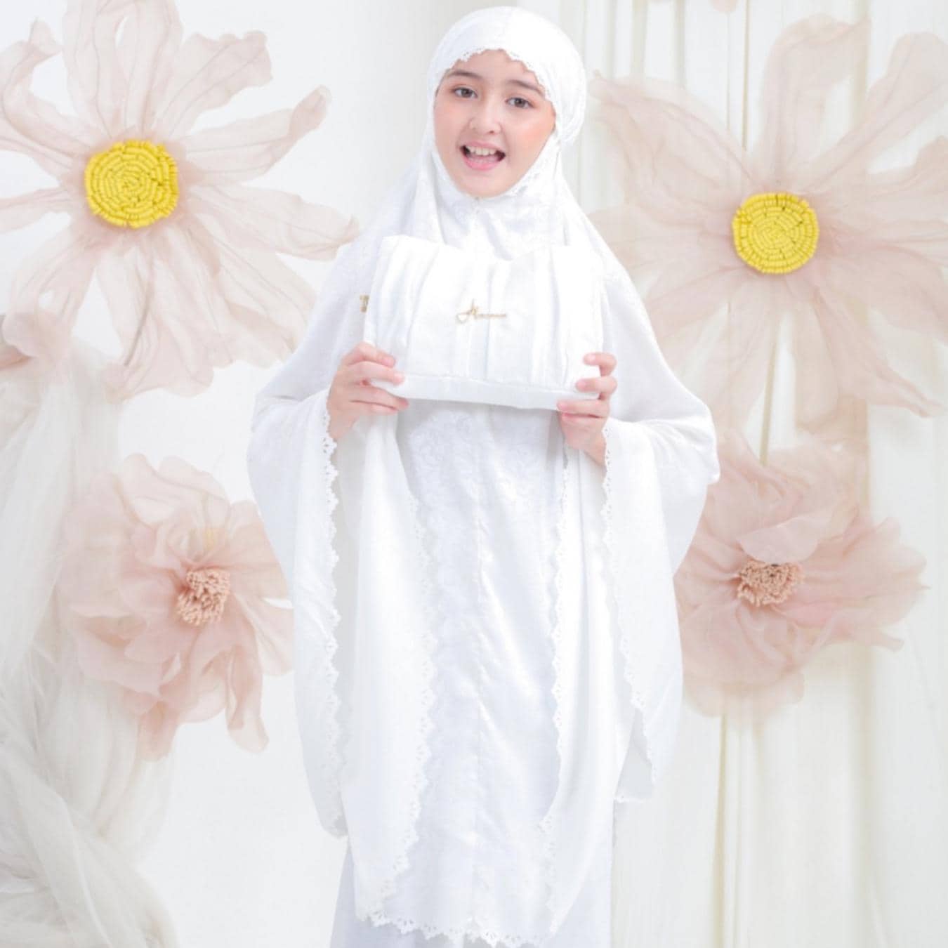 Emboss Silk Prayer Set with Laser Cut & Elegant Clutch Bag for Kids, Handmade Indonesia - image 4
