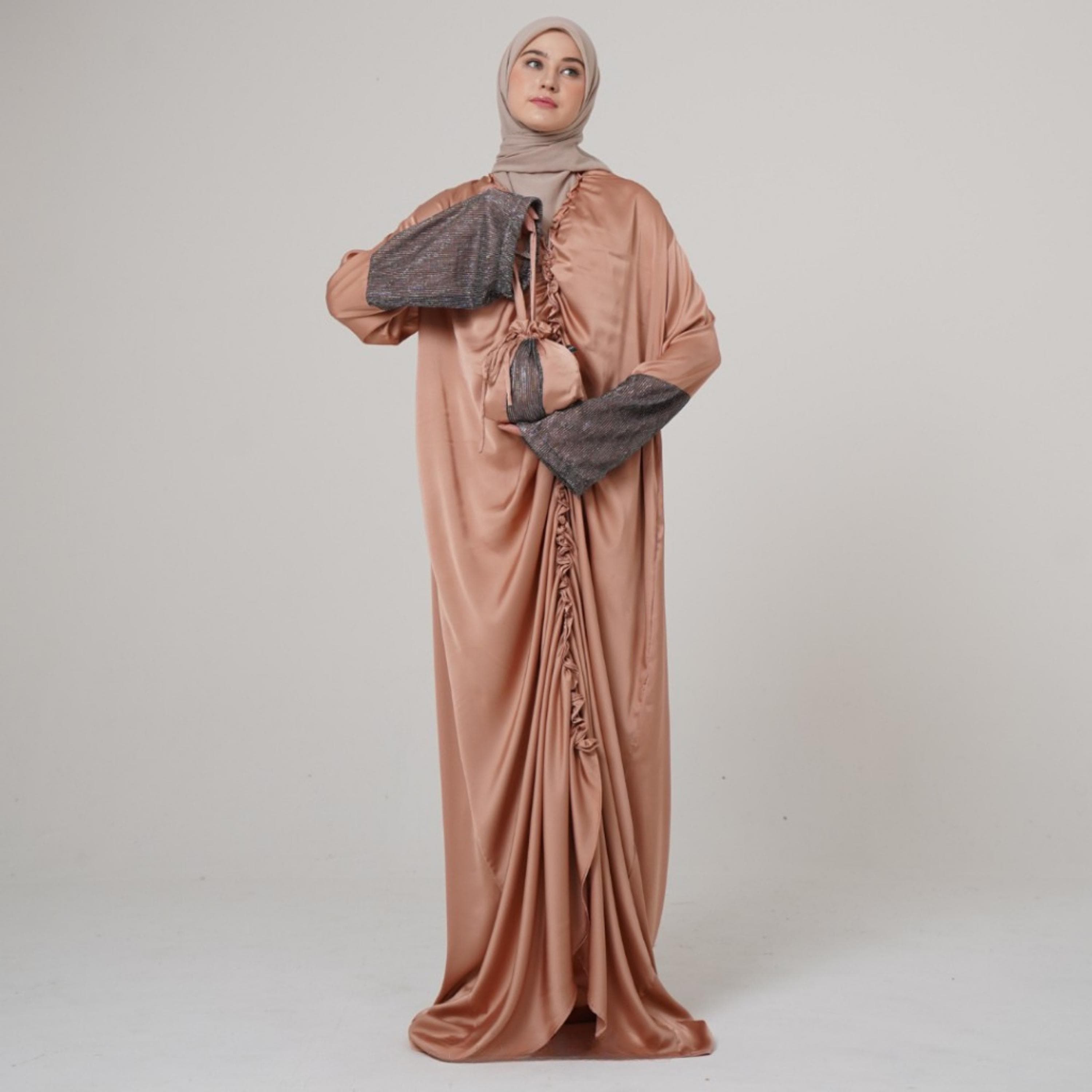 Luxury Silk Mukena Abaya – Pleated Muslim Prayer Dress, Prayer Robe with Travel Pouch - image 4