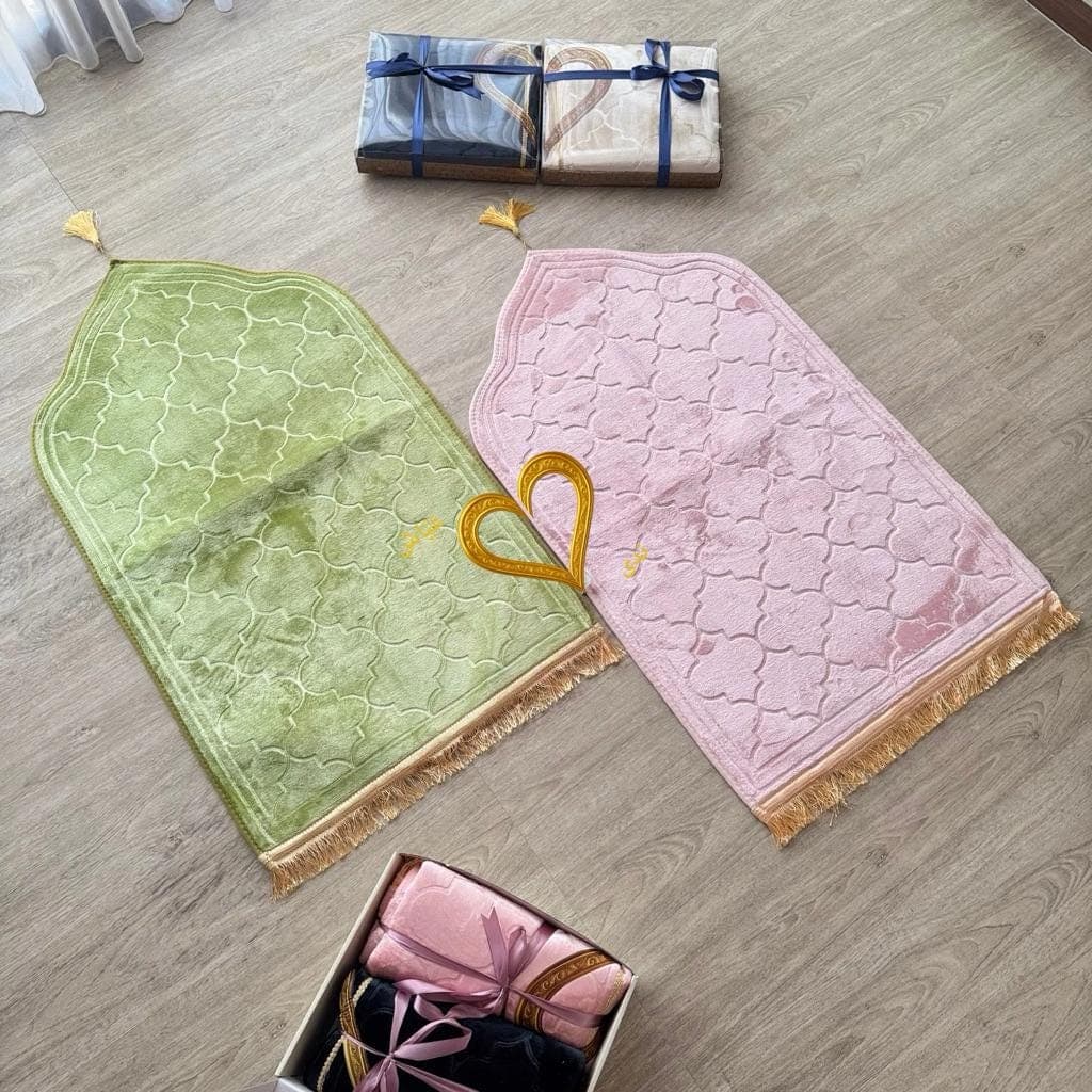Personalized Couple Prayer Mat Set, Love Design Islamic Prayer Rugs with Custom Name - image 4