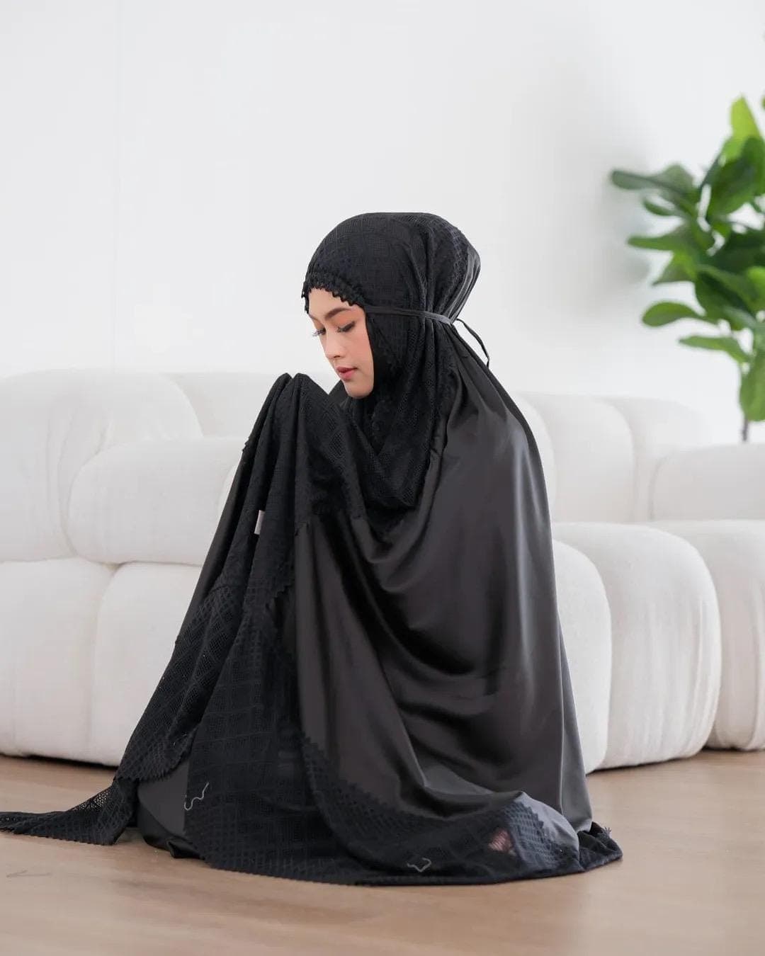 Armani Silk Prayer Set, Two-Piece Hijab Dress with Lace, Matching Bag, Timeless Mukena - image 5