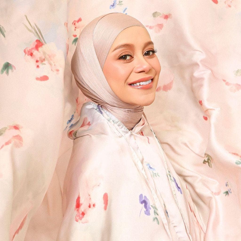 Floral Patern Silk Prayer Set, Islamic Woman prayer wear, Mukena Handmade Indonesia - image 4