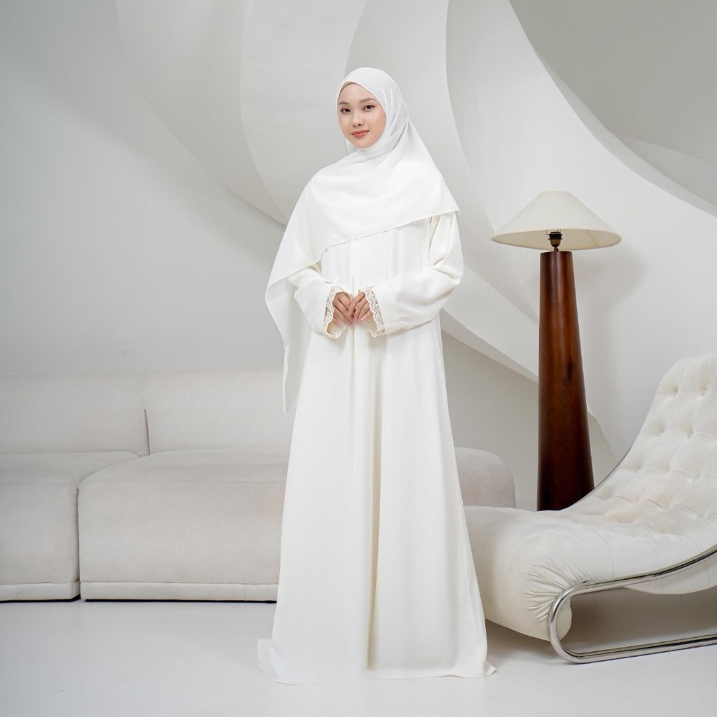 Marwa Lace Sleeve Abaya – Modest Muslim Maxi Dress, Anti-UV Fabric, Nursing Friendly Kaftan