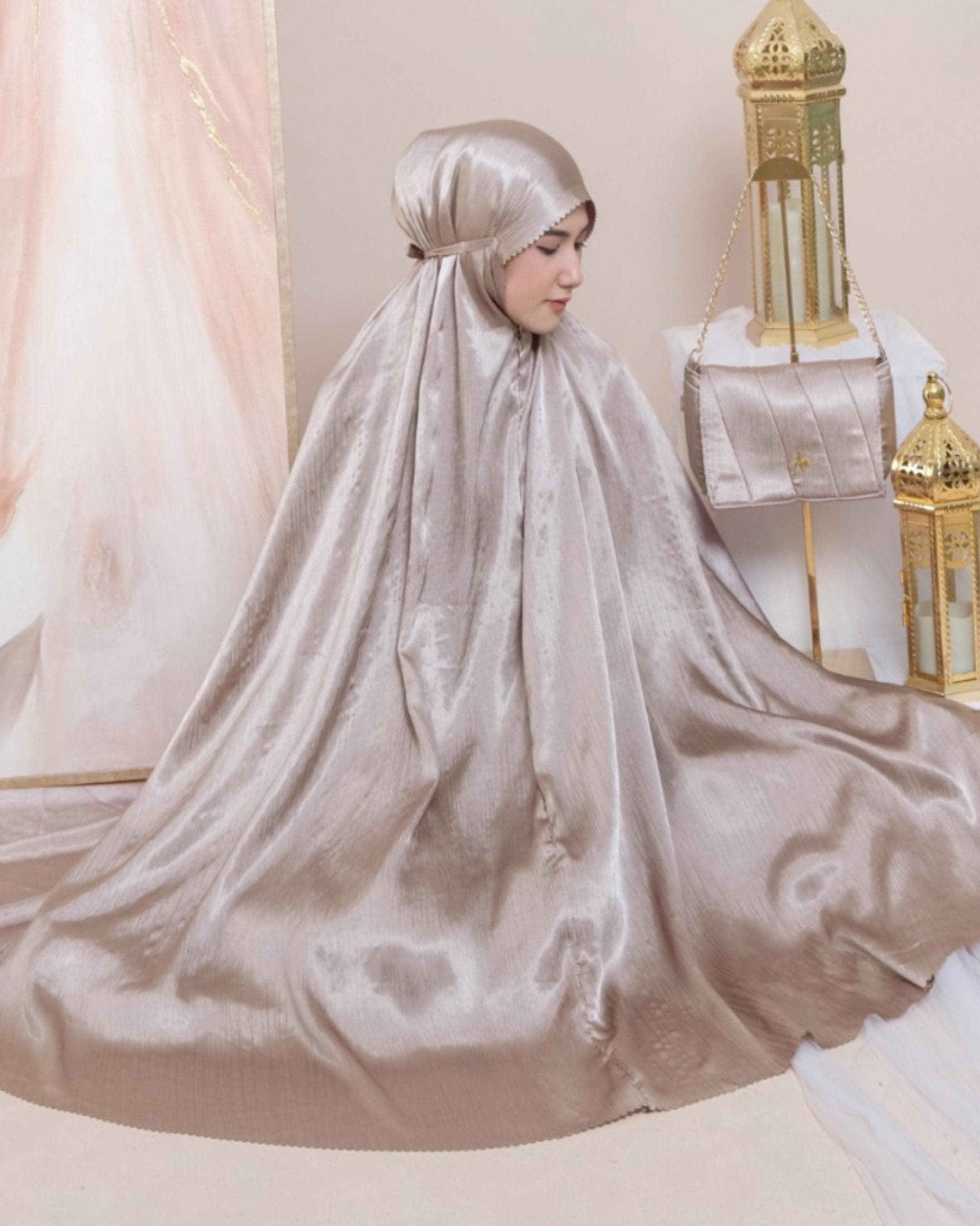 Luxury Credenza Silk Prayer Set with Laser Cut & Elegant Clutch Bag , Mukena Handmade Indonesia - image 4