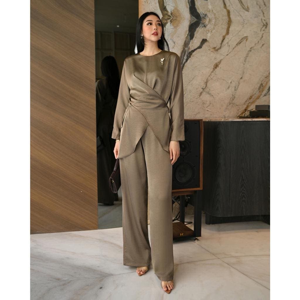 Two Piece Semi-Satin Set, Wrinkle-Free Top and Pants, Minimalist Formal Lounge Wear, Modest Outfit