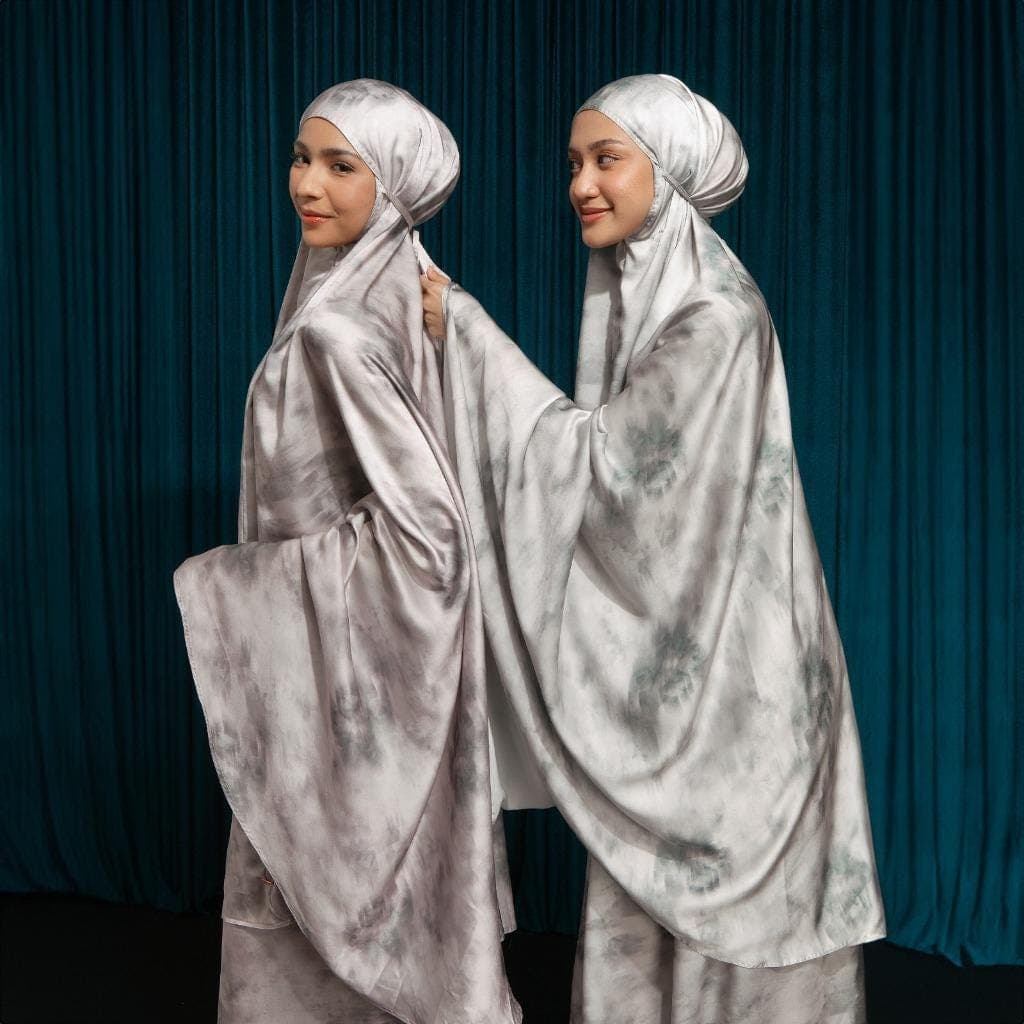 Kaia Pattern Silk Prayer Set, Mukena, Telekung, Handmade Prayerwear - image 3