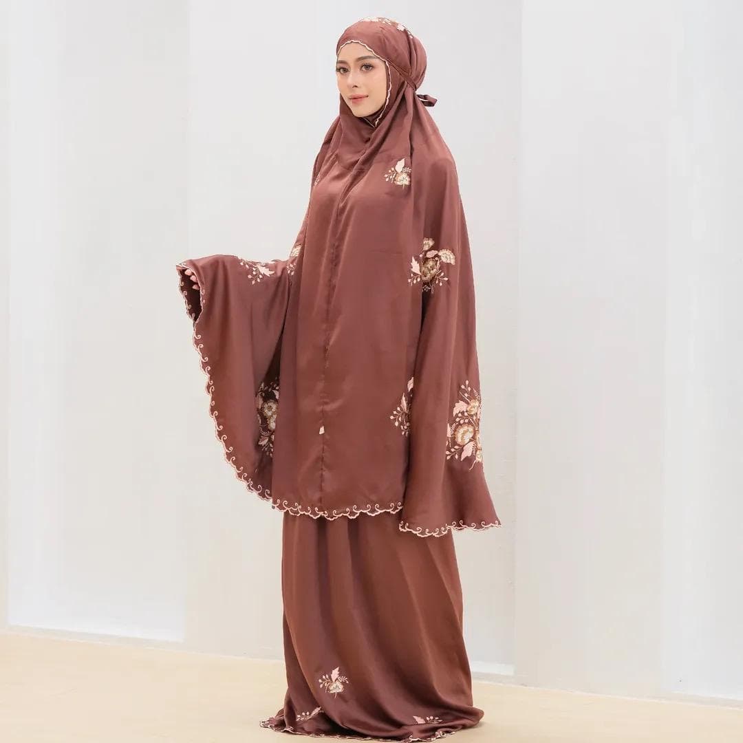 Organic Silk Mukena Set – Hand-Embroidered Prayer Set with Mat & Bag - image 3