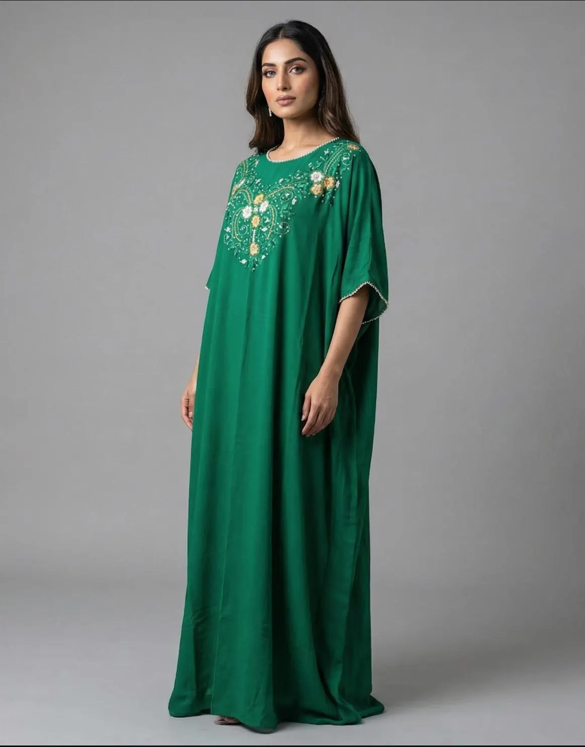 Gandoura verte brodée – Élégance orientale et raffinement