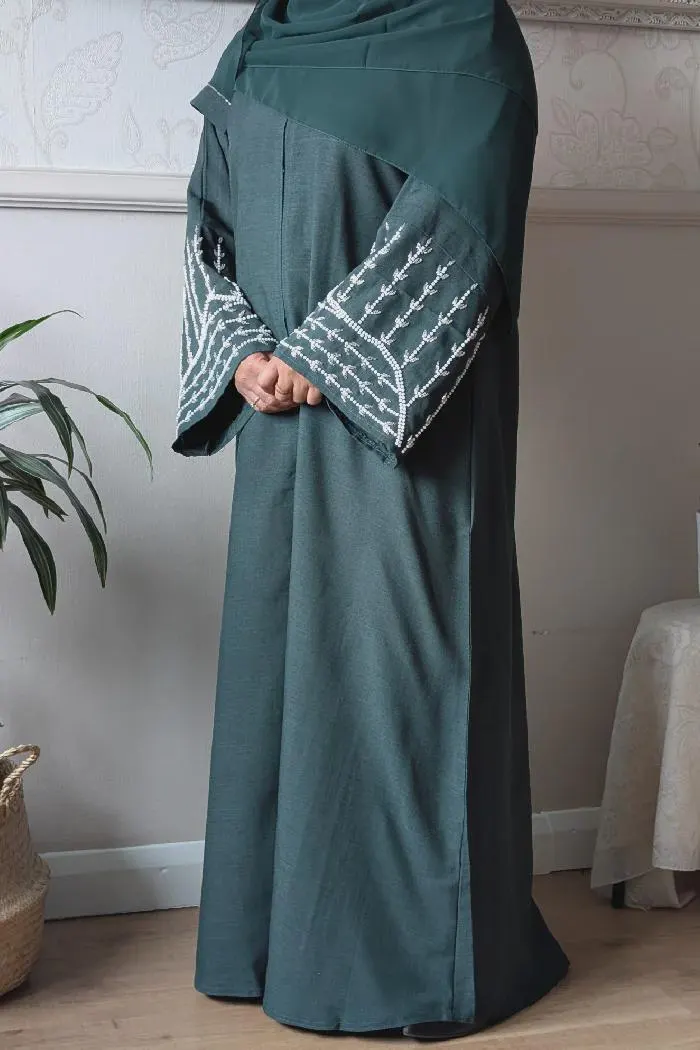 Emerald Green Abaya with White Sleeve Embroidery – Modest Eid Occasion Wear