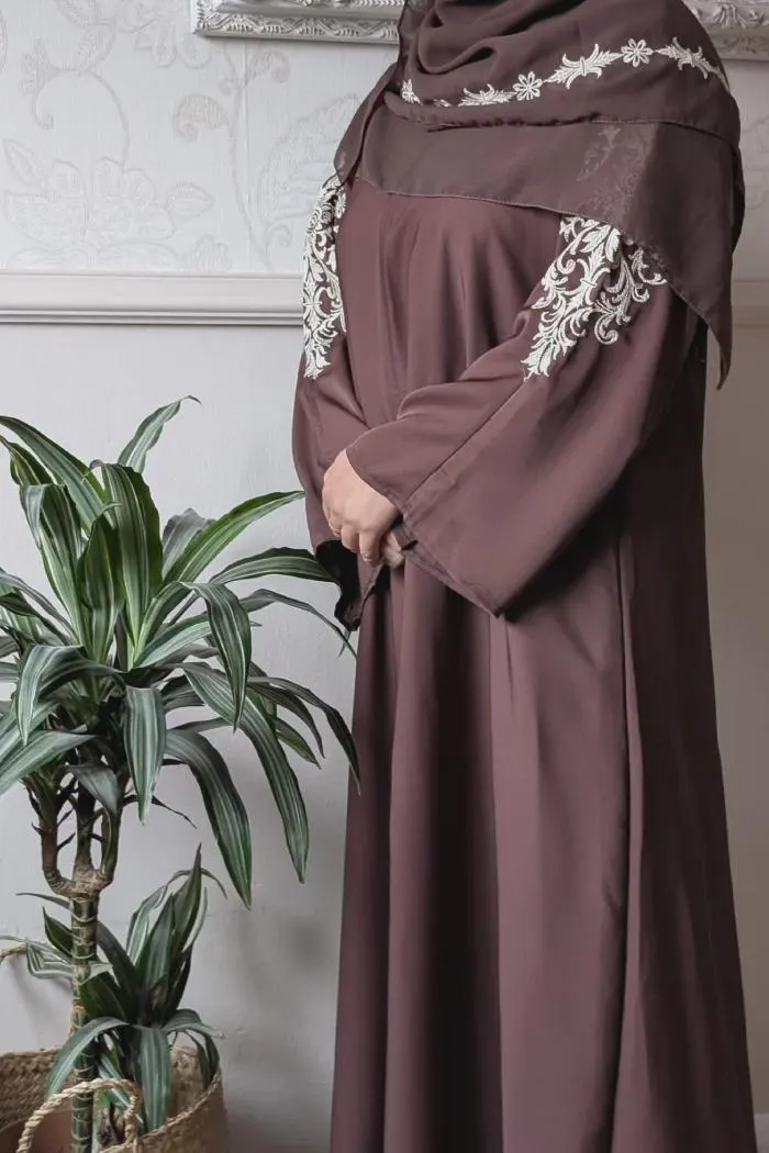 Noor Embroidered Abaya