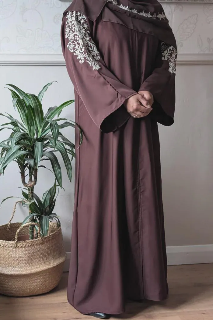 Noor Embroidered Abaya - image 5