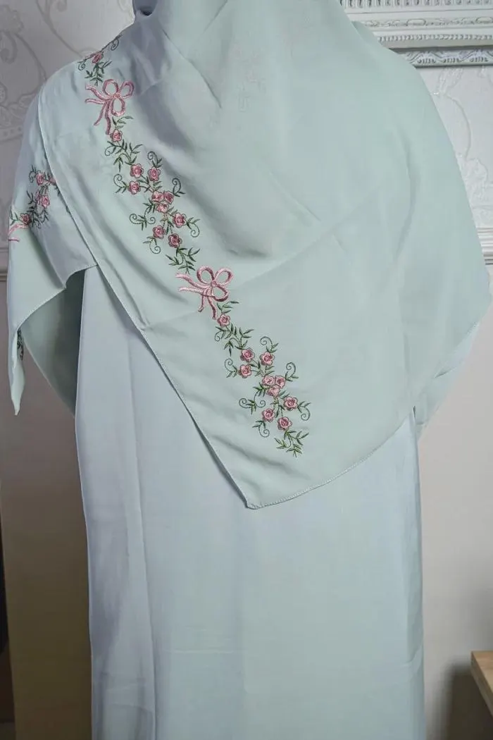 Naaema Closed Embroidered Abaya - image 5
