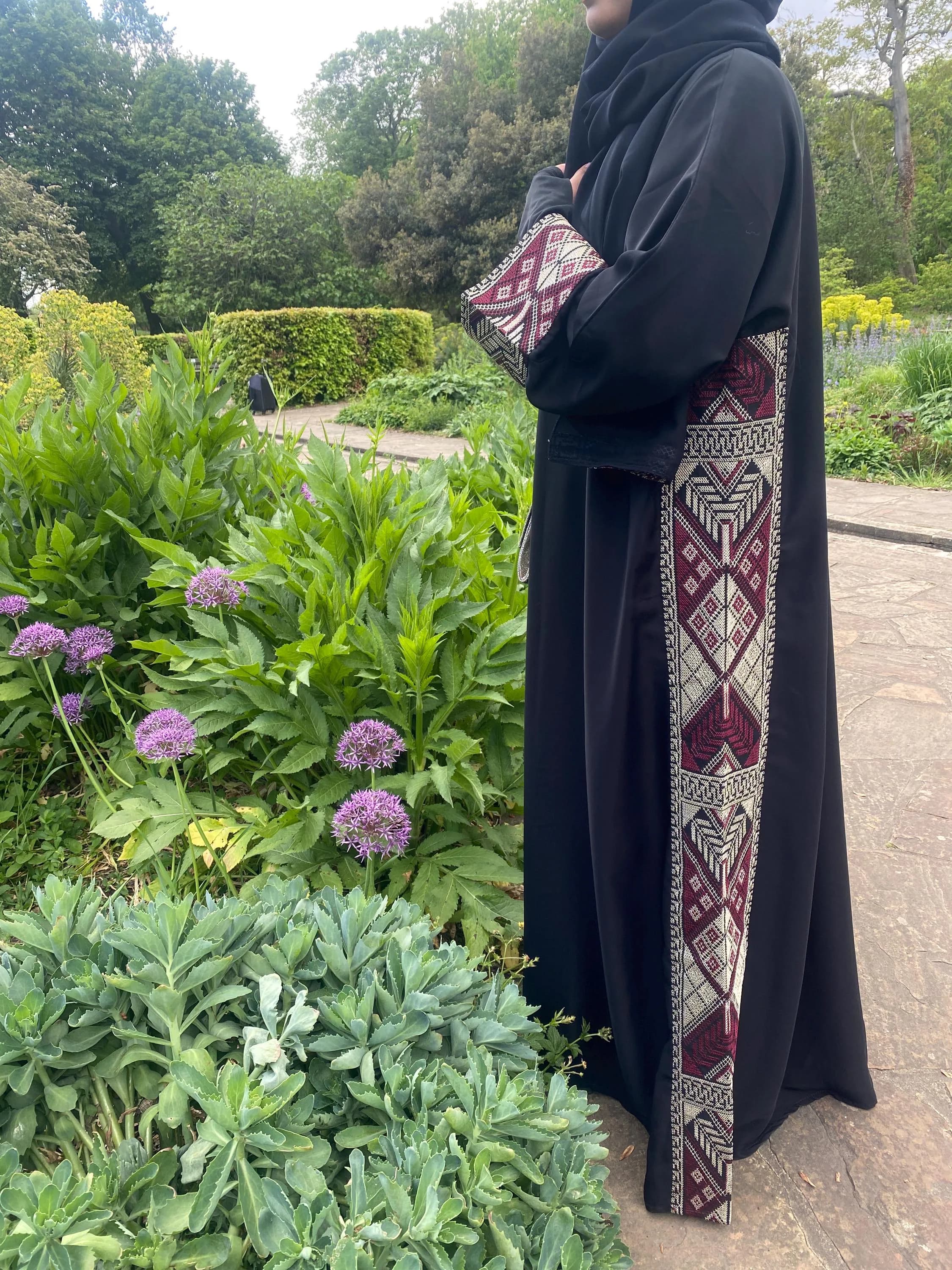 Maroon Palestinian Abaya - image 4