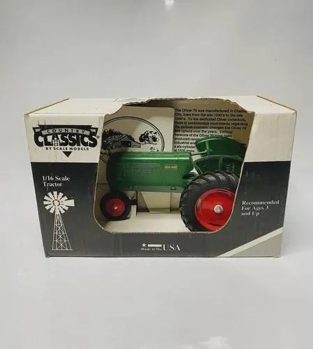 Oliver Row Crop 70 Steerable Tractor Country Classics by Scale Models 1/16 - image 3