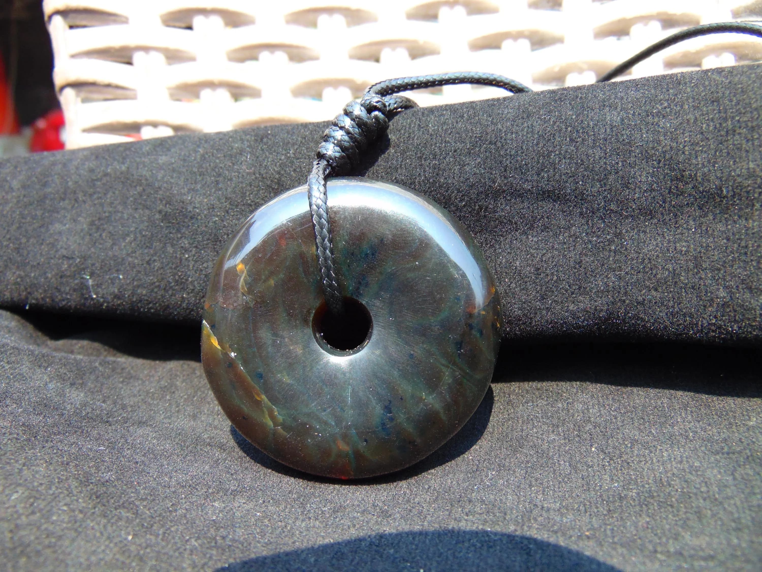 Indonesian Dark Green Amber Donut Pendant Indonesia 21 gram –  A39 - image 4