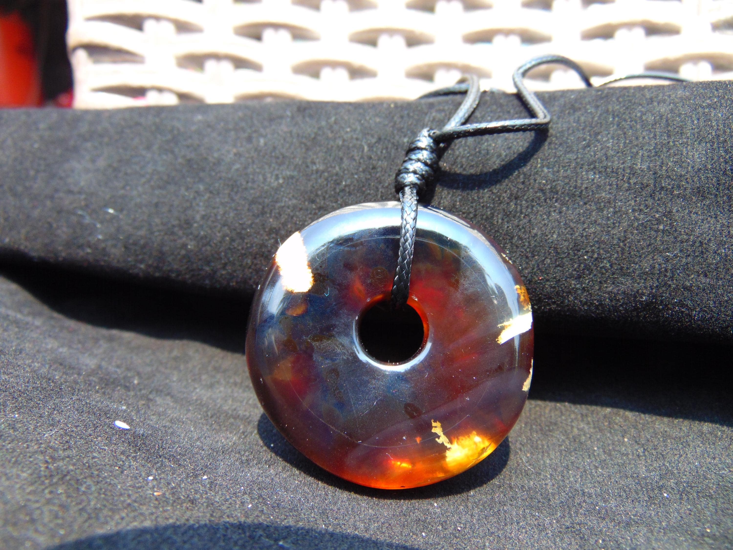 Indonesian Red Blue Amber Donut Pendant Indonesia 14.4 gram – 26N8