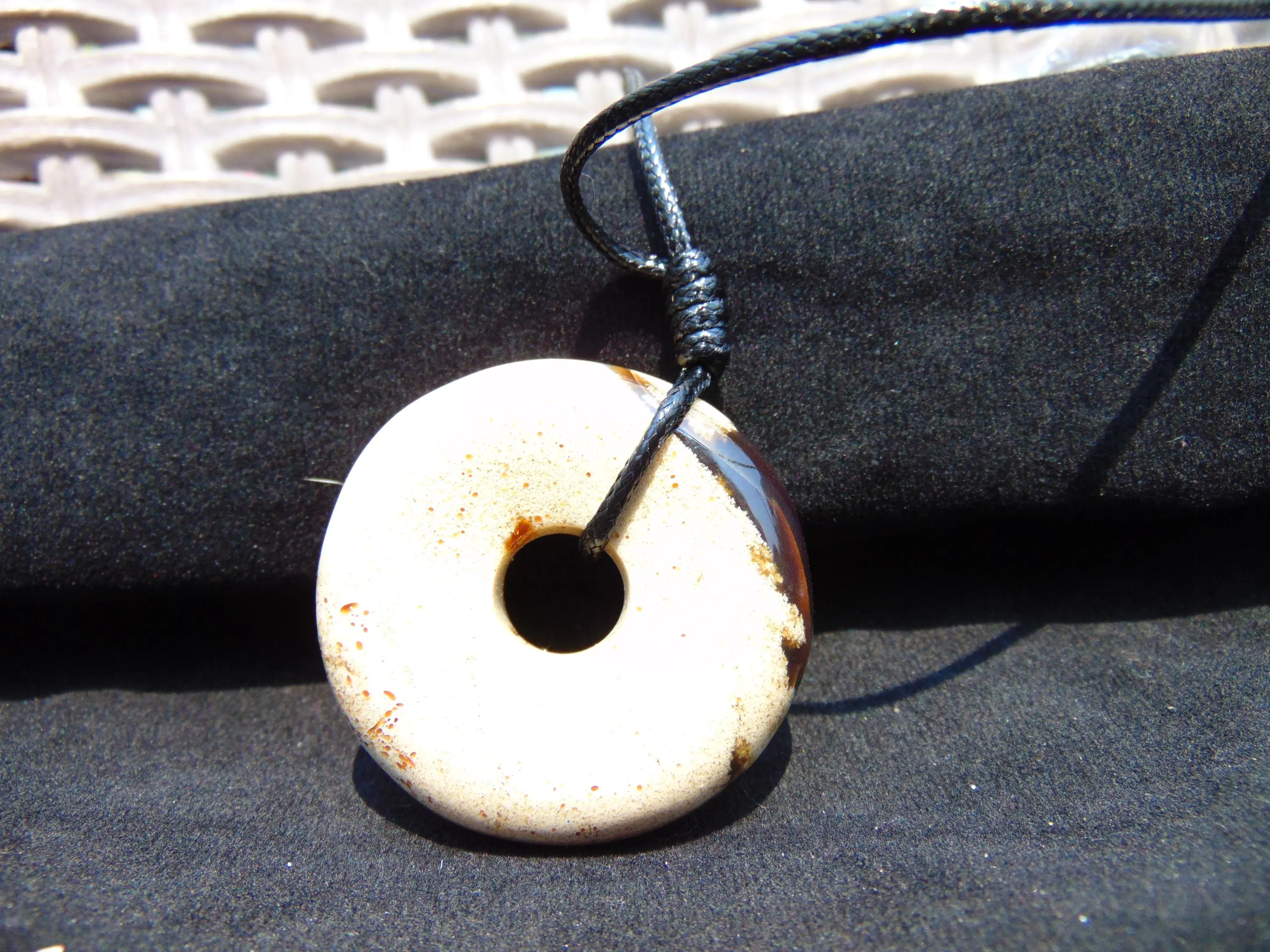 Indonesian White Amber Donut Pendant Indonesia 15 gram –  25Y239 - image 3