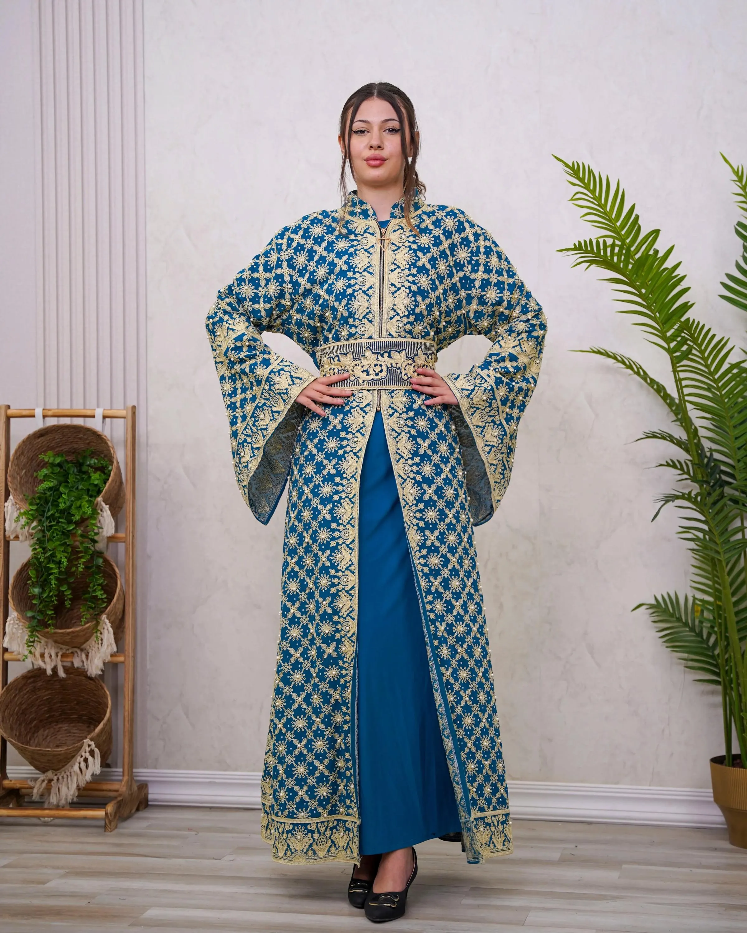 Embroidered Palestinian Thobe Kaftan – Traditional Heritage Dress