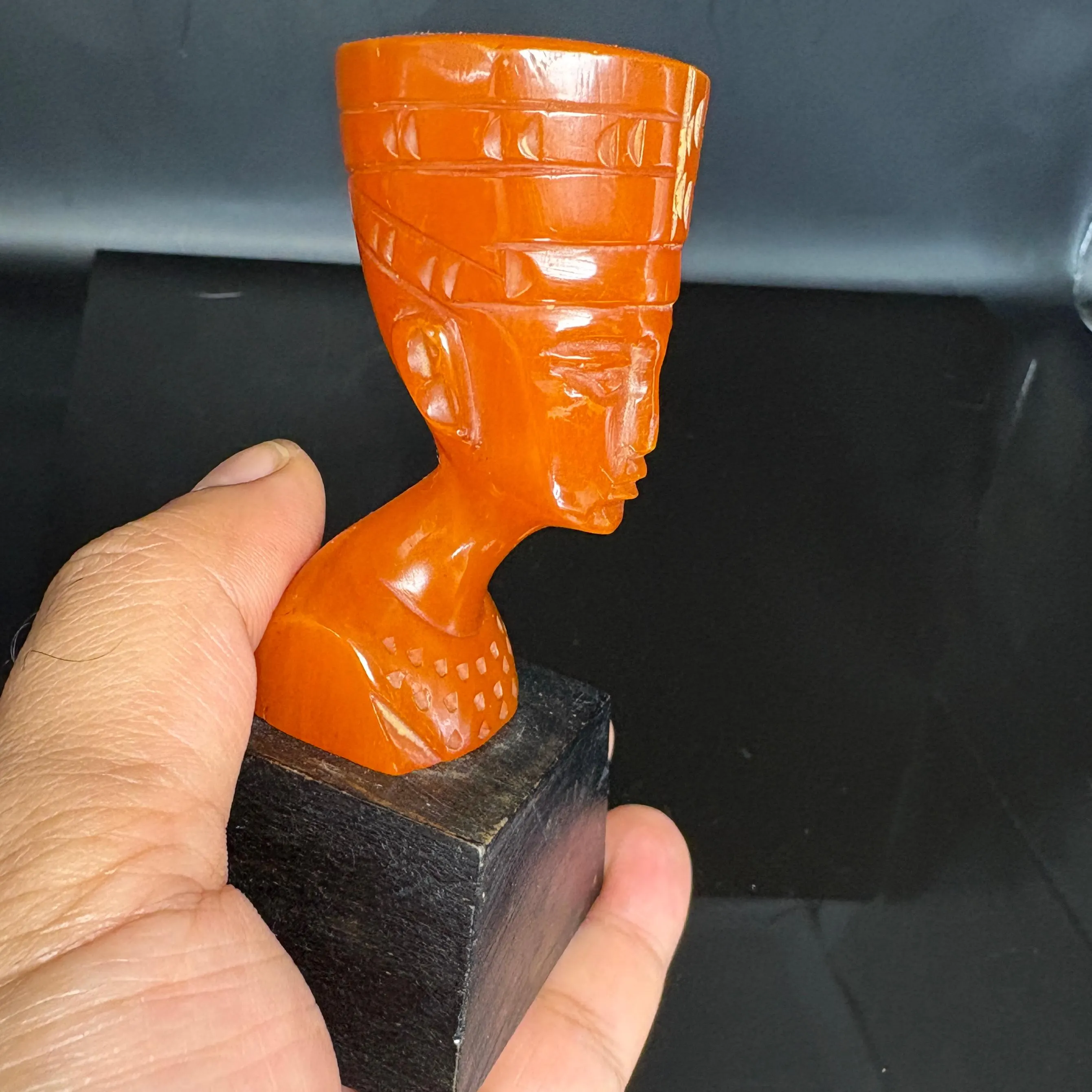 Vintage Catalin Nefertiti Bust Sculpture on Wooden Base 98.19g Collectible Figurine - image 3
