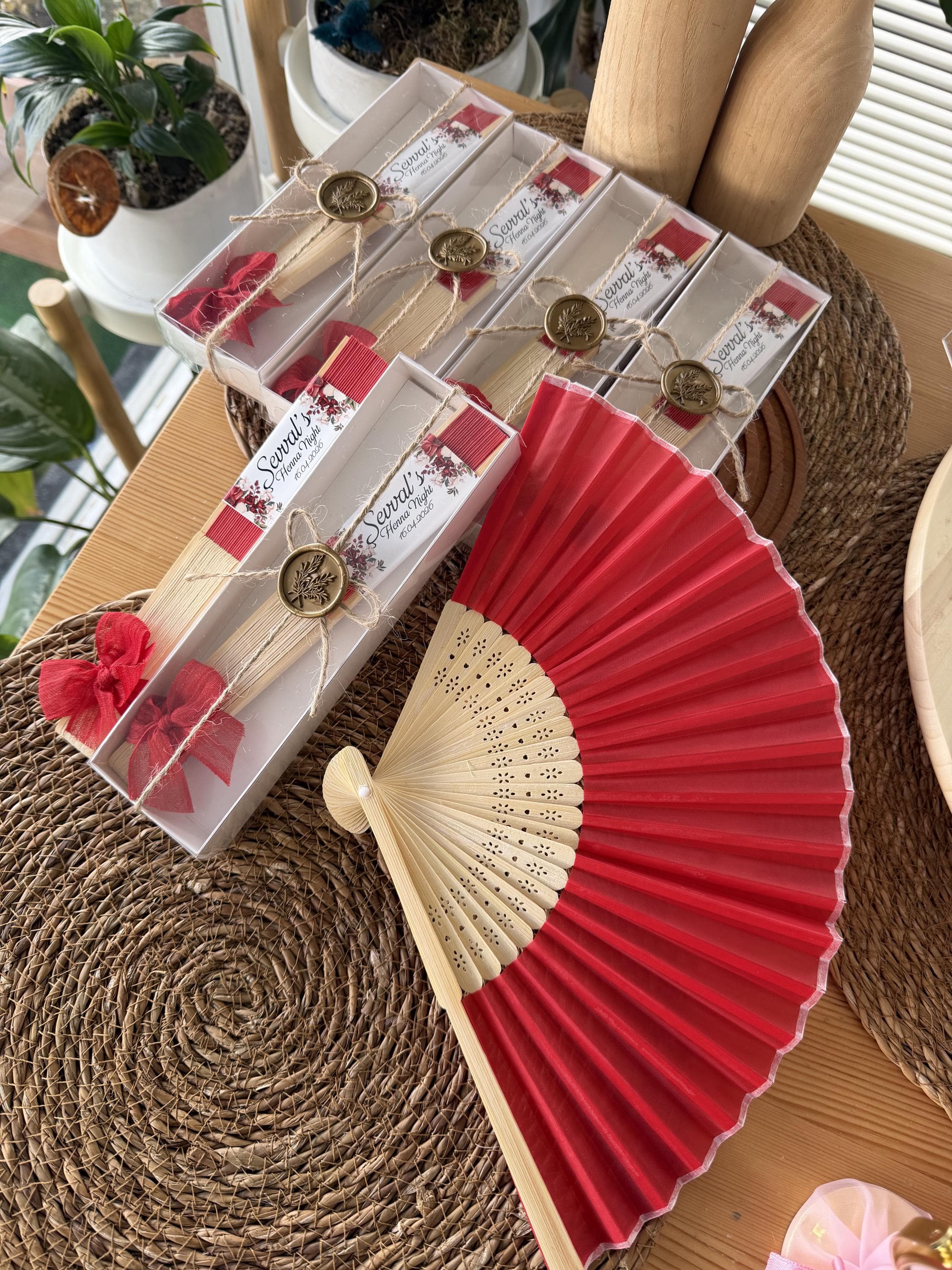 Personalized Spanish Hand Fan Wedding Favors, Bamboo Silk Fan, Henna Night Guest Gift