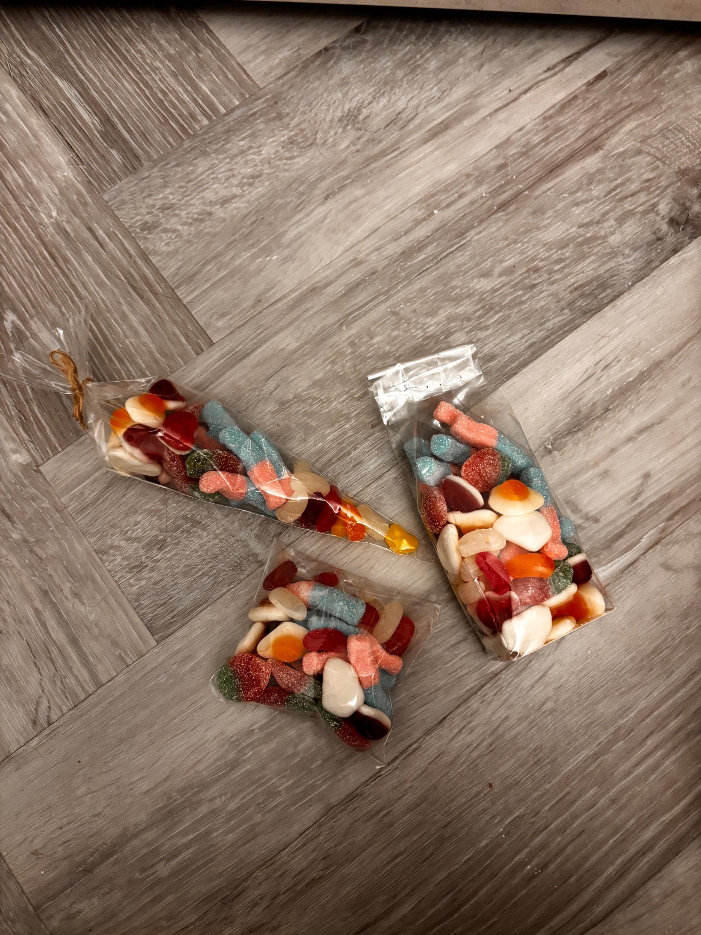 Halal Sweet Cones & Party Favours | Personalised Sweet Bags | Wedding, Mehndi, Baby Shower Favours | Candy Buffet Treats UK