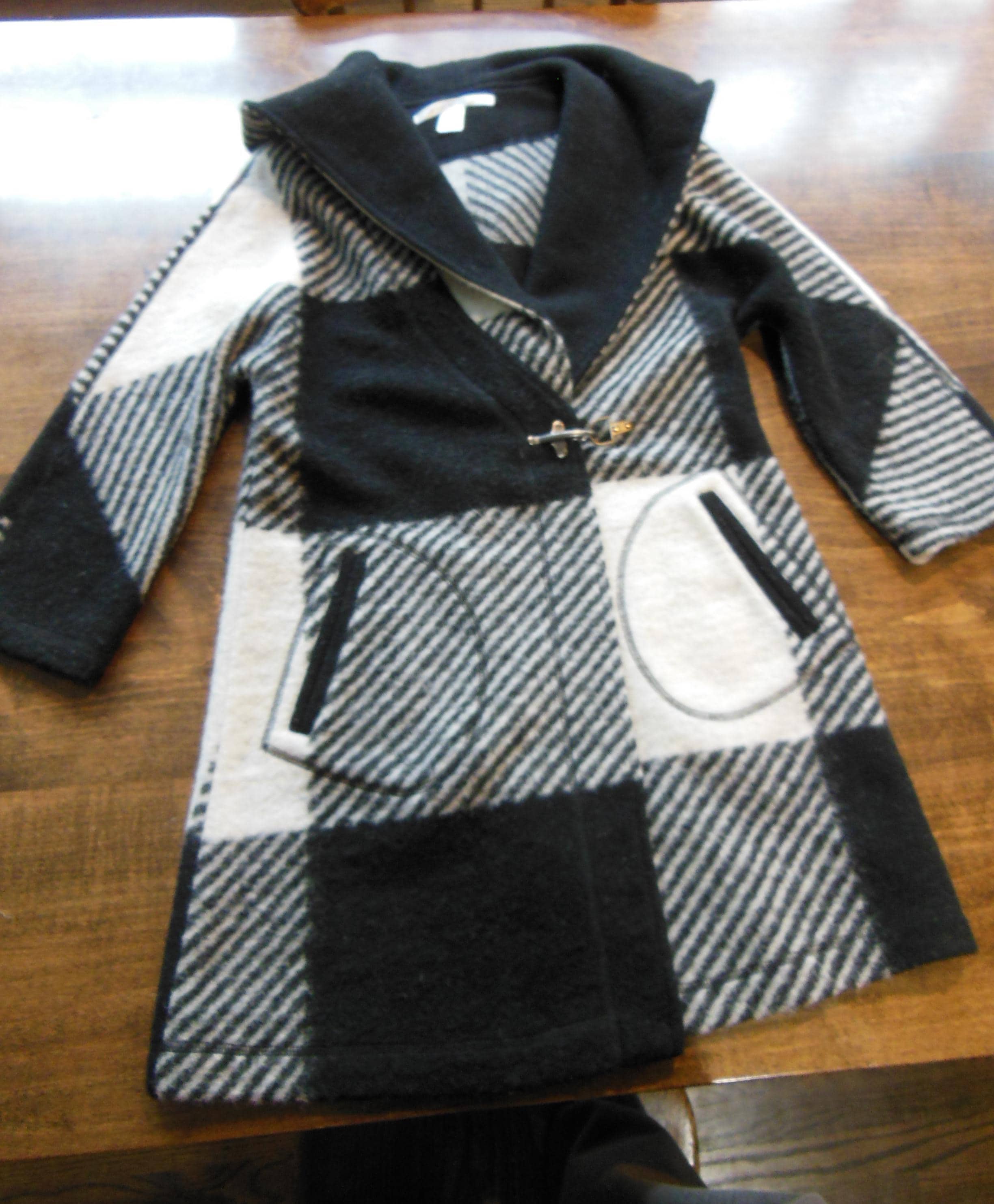 vintage black and white stylish ladies winter coat with hood single hook closure