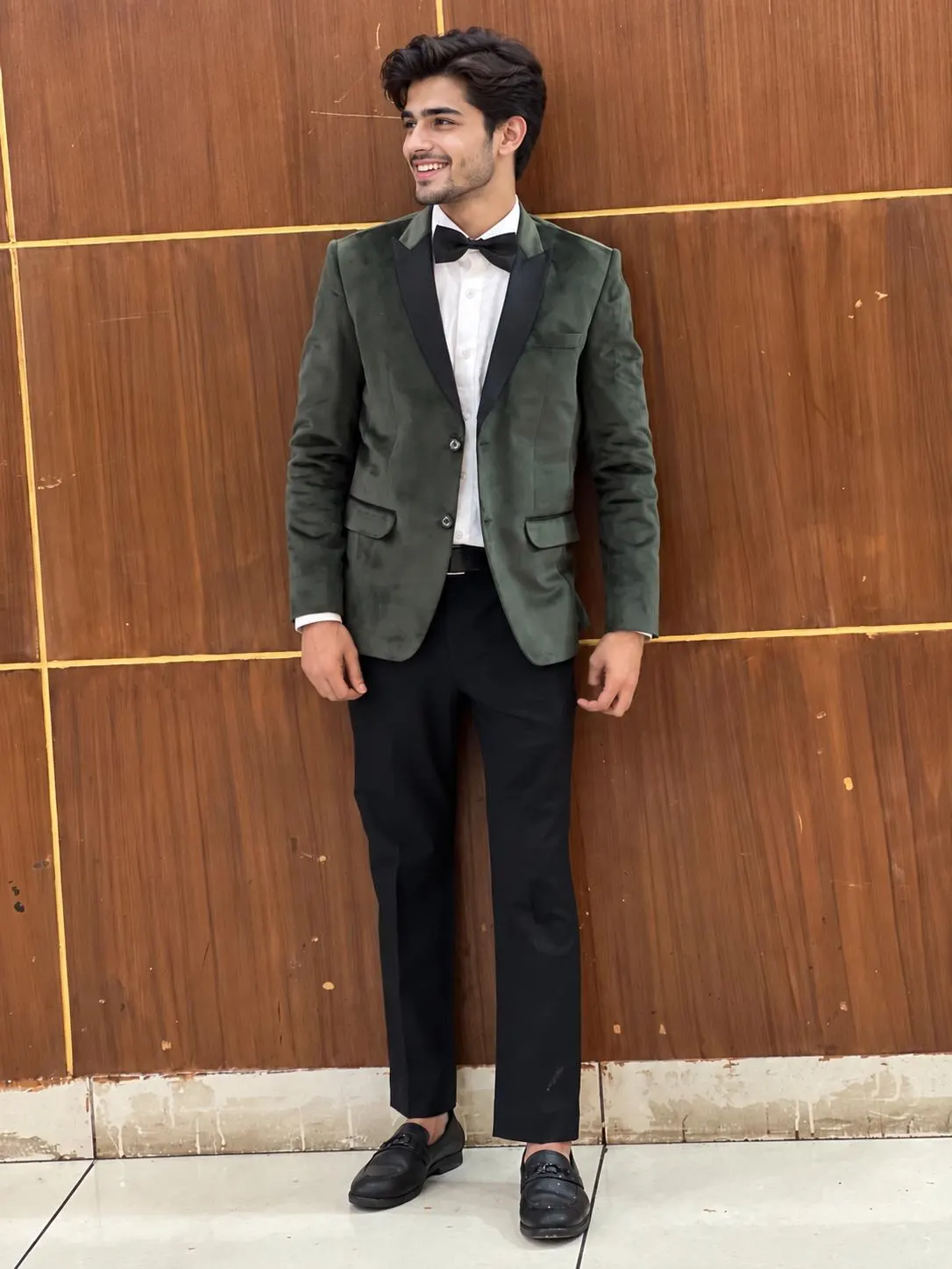 Emerald Green Velvet Tuxedo Suit for Men, Black Lapel Jacket, Black Pants & White Shirt, Wedding Groom Formal Outfit - image 5