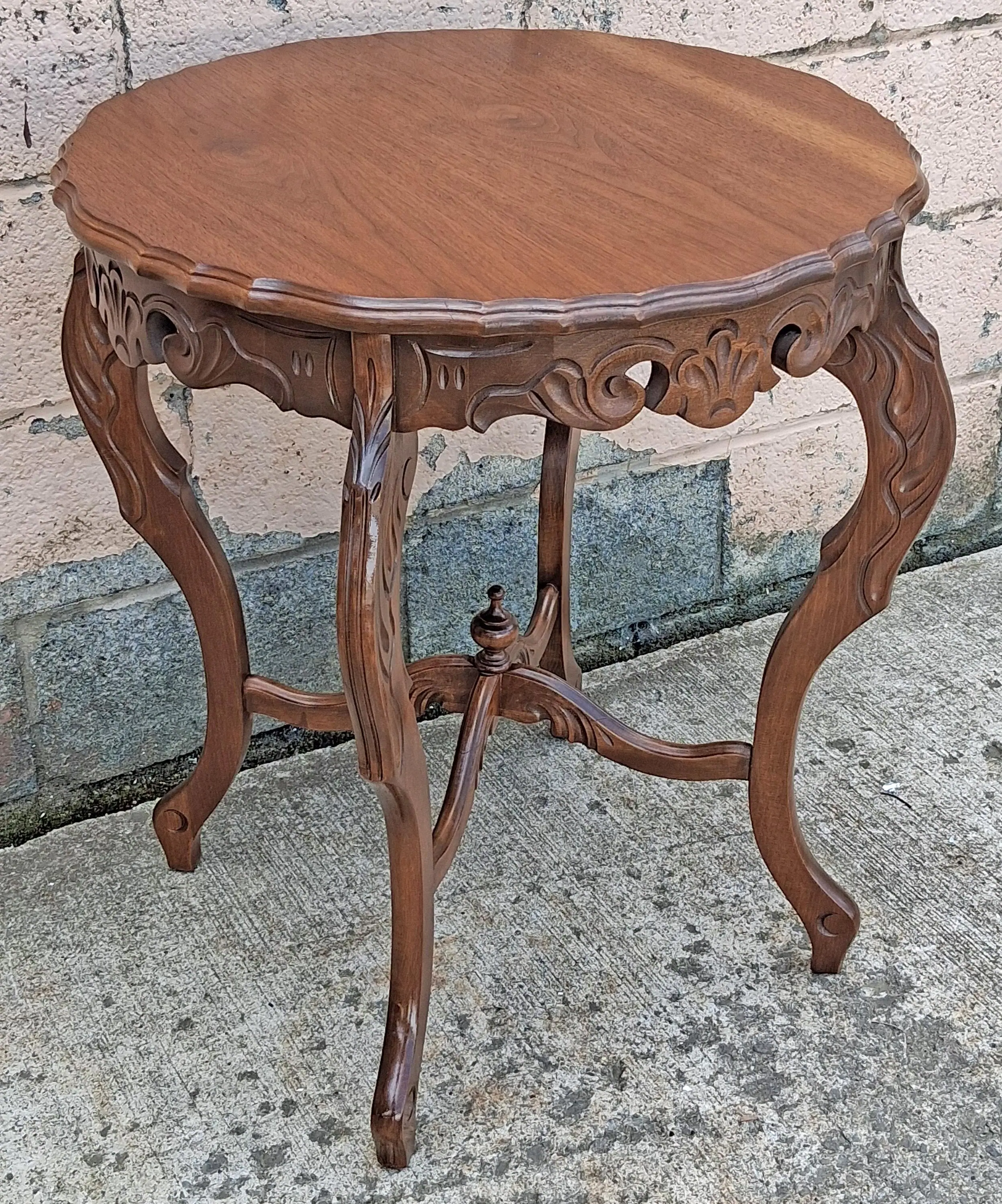 Antique Vintage Old French Provincial Walnut Round Side Table Carved Piecrust Scalloped Occasional Accent Lamp End Floral Carving Stretcher