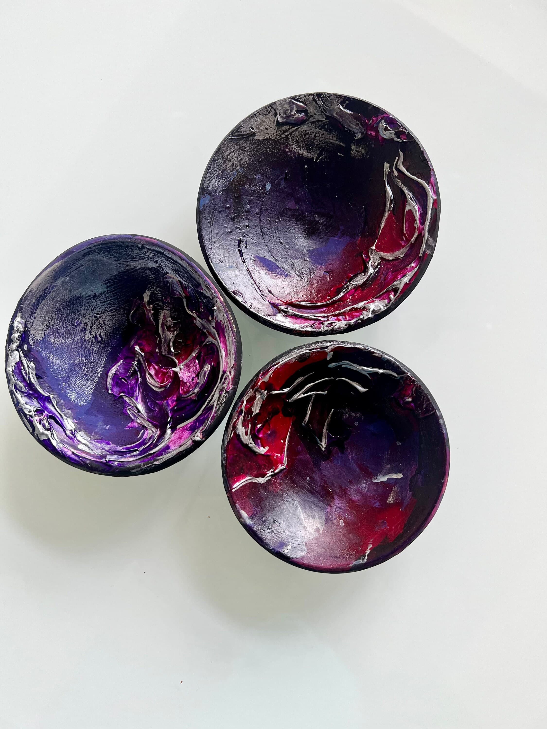 Set of three mini clayy plates