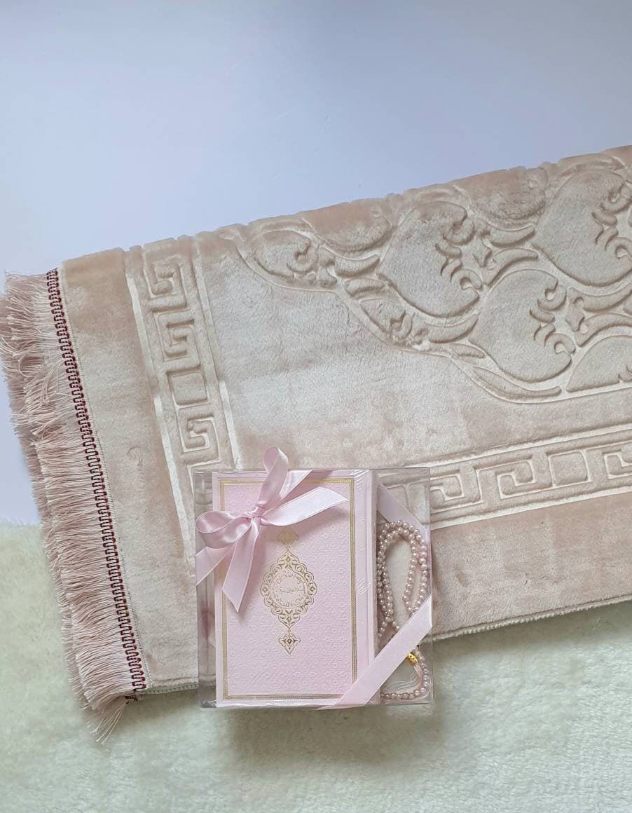 prayer mat, padded mat, quran, koran, kuran, tasbeh, tasbih , ramadan, ramazan, eid, umrah, hajj, islamic gift,  sejadah, seccade, prayer rug