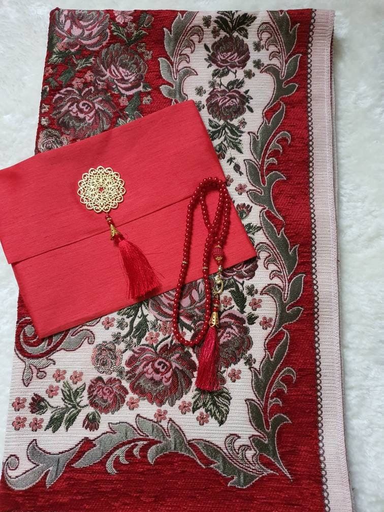 Islamic Prayer Mat Gift Set: Cotton Sejadah, Pearl Tashbih & Silky Case - image 3