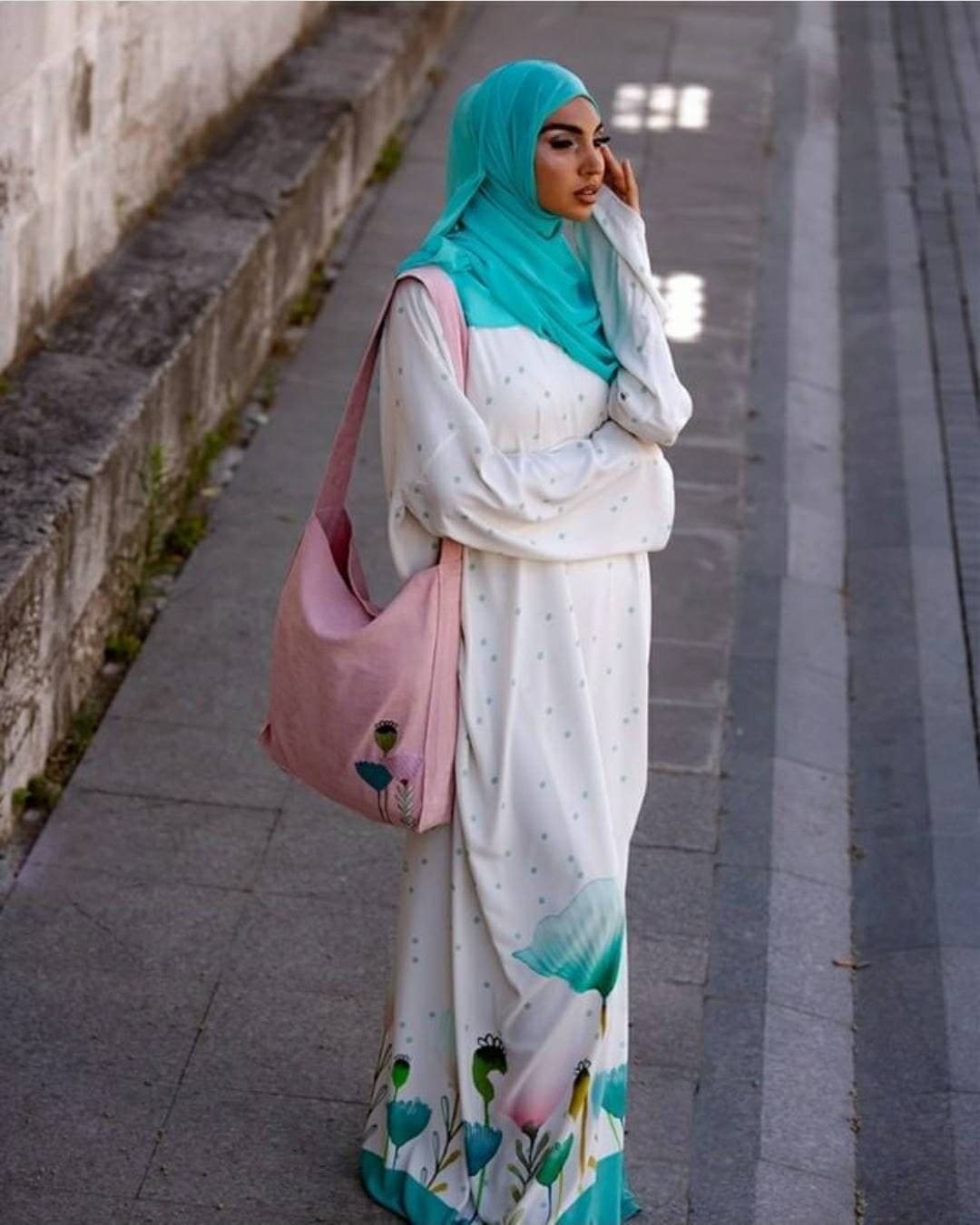 Handmade Islamic Prayer Dress Abaya Set: Velvet Mat & Bag - image 5