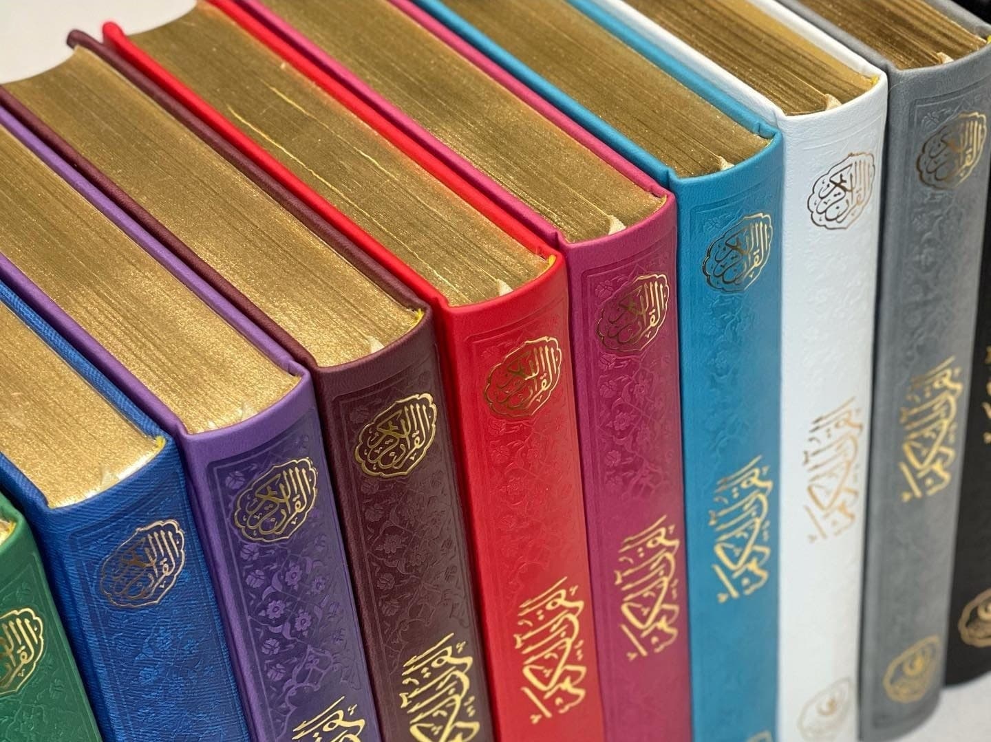 Quran book, arabic language quran, muslim religion book, holy book, holy quran, kurani kerim, qurani karim, al quran, uthmani script quran, musaf, mussaf, islam religion book, islamic gift, islami gifting
