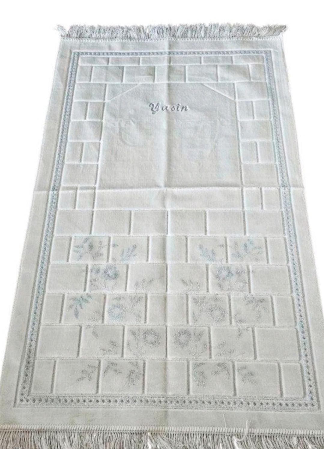 Islamic Prayer Set, Velvet Mat, Quran, Tasbih, Yaseen Book, Miswak (Gift Box) - image 4