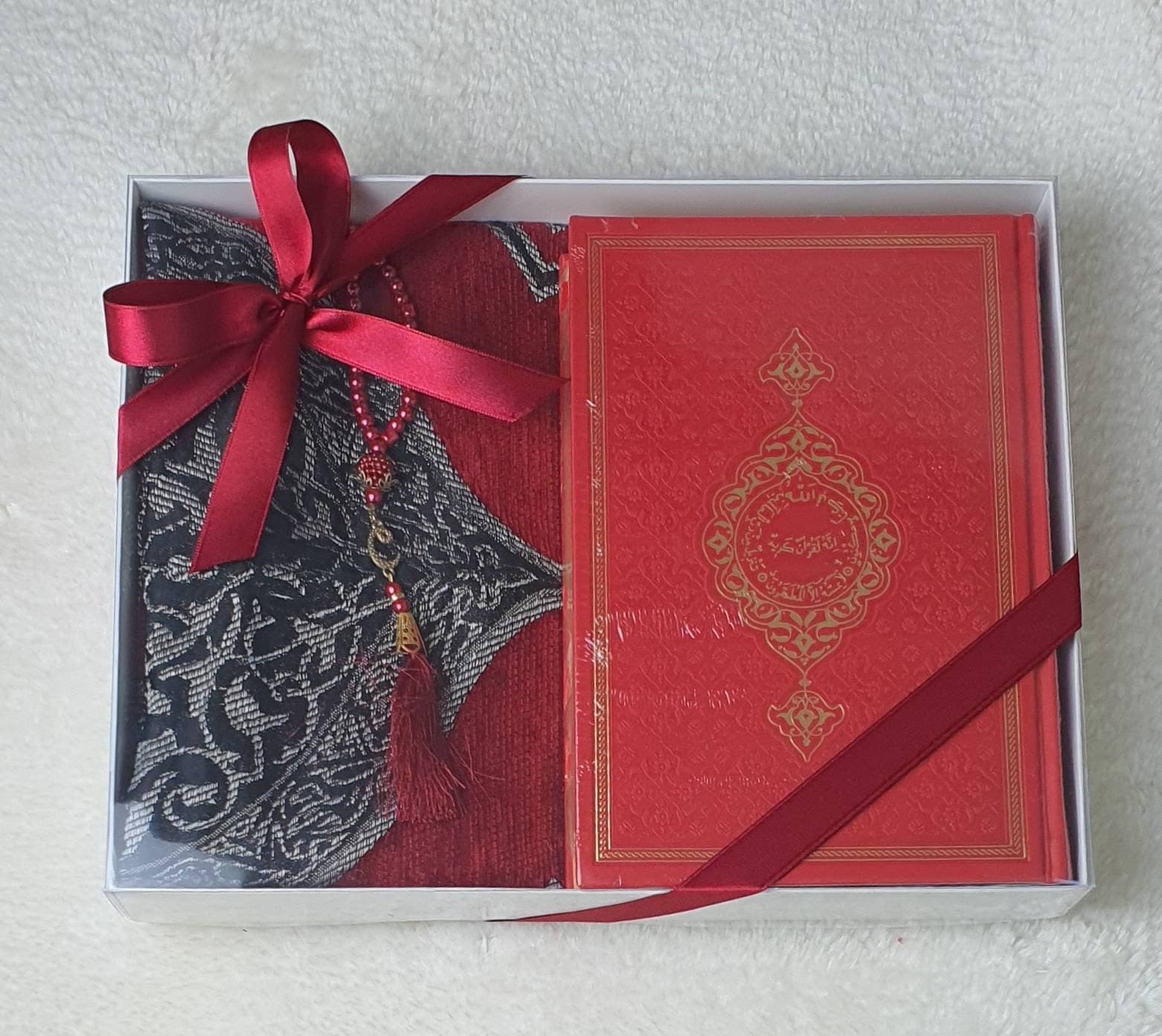Large Faux Leather Quran Gift Set: Uthmani Script, Pearl Tasbih & Prayer Mat - image 4