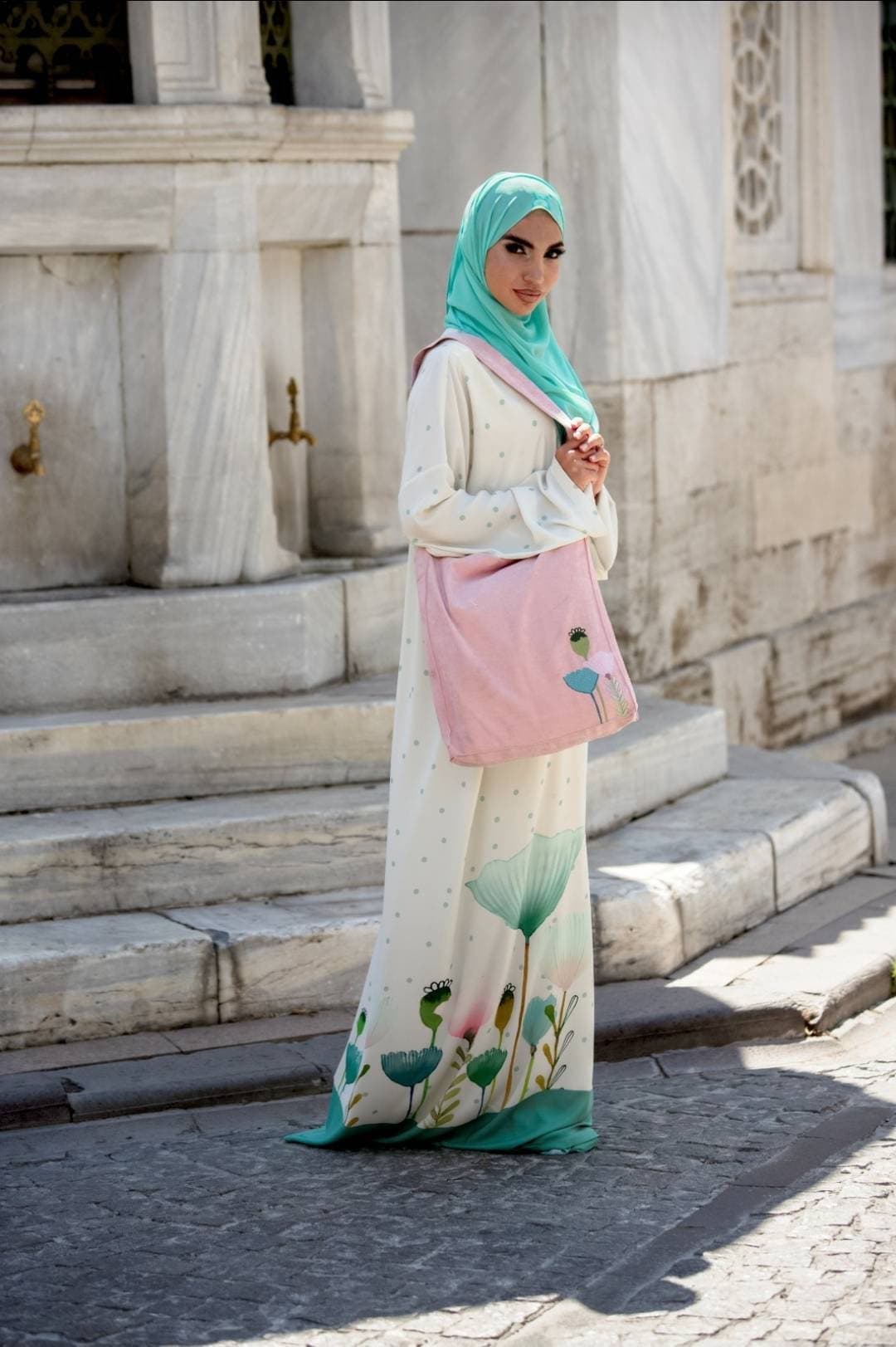 Handmade Islamic Prayer Dress Abaya Set: Velvet Mat & Bag - image 4