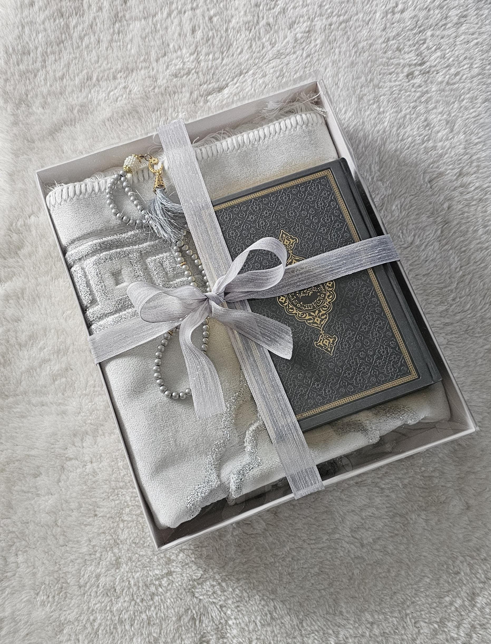 Personalised prayer mat, Customised prayer mat, Personalized prayer rug, Customized prayer rug with quran, Ramadan Eid Mubarak Umrah mushaf, Prayer rug with name, plain, velvet & single color, personalized prayer rug, Isimli seccade, سجادة مع الاسم