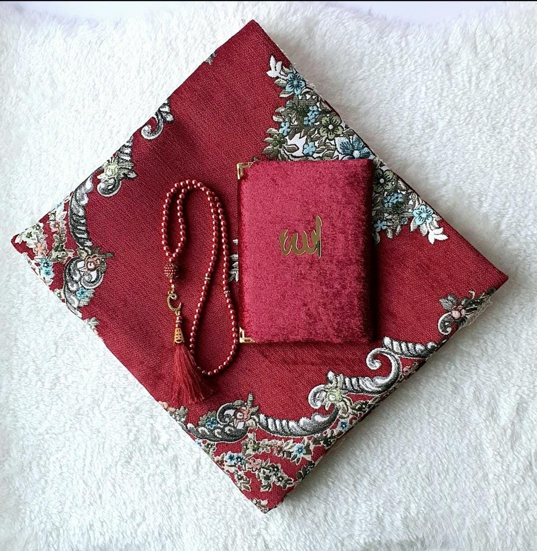 Personalized Islamic Prayer Rug Yaseen Dua Book Pearl Tasbeh Islamic Eid Ramadan Birthday Gift - image 5