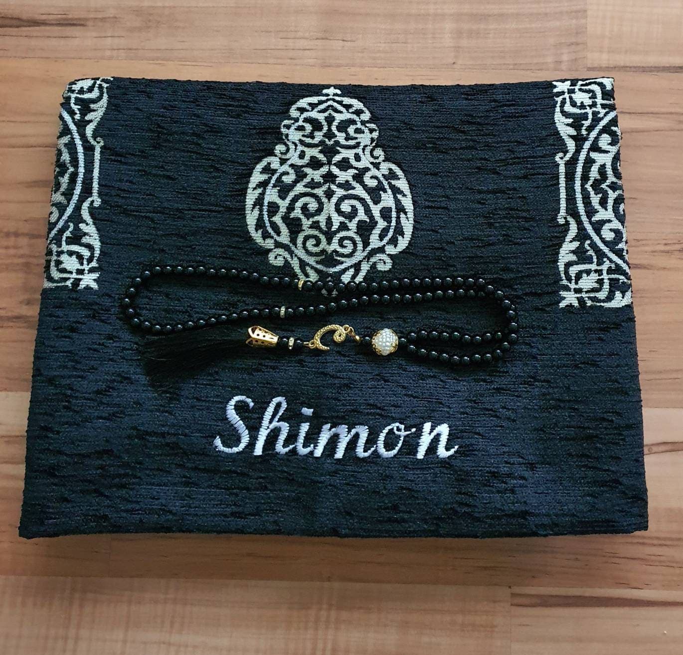 Personalized Velvet Prayer Mat | Kaaba Design, Islamic Gift - image 4