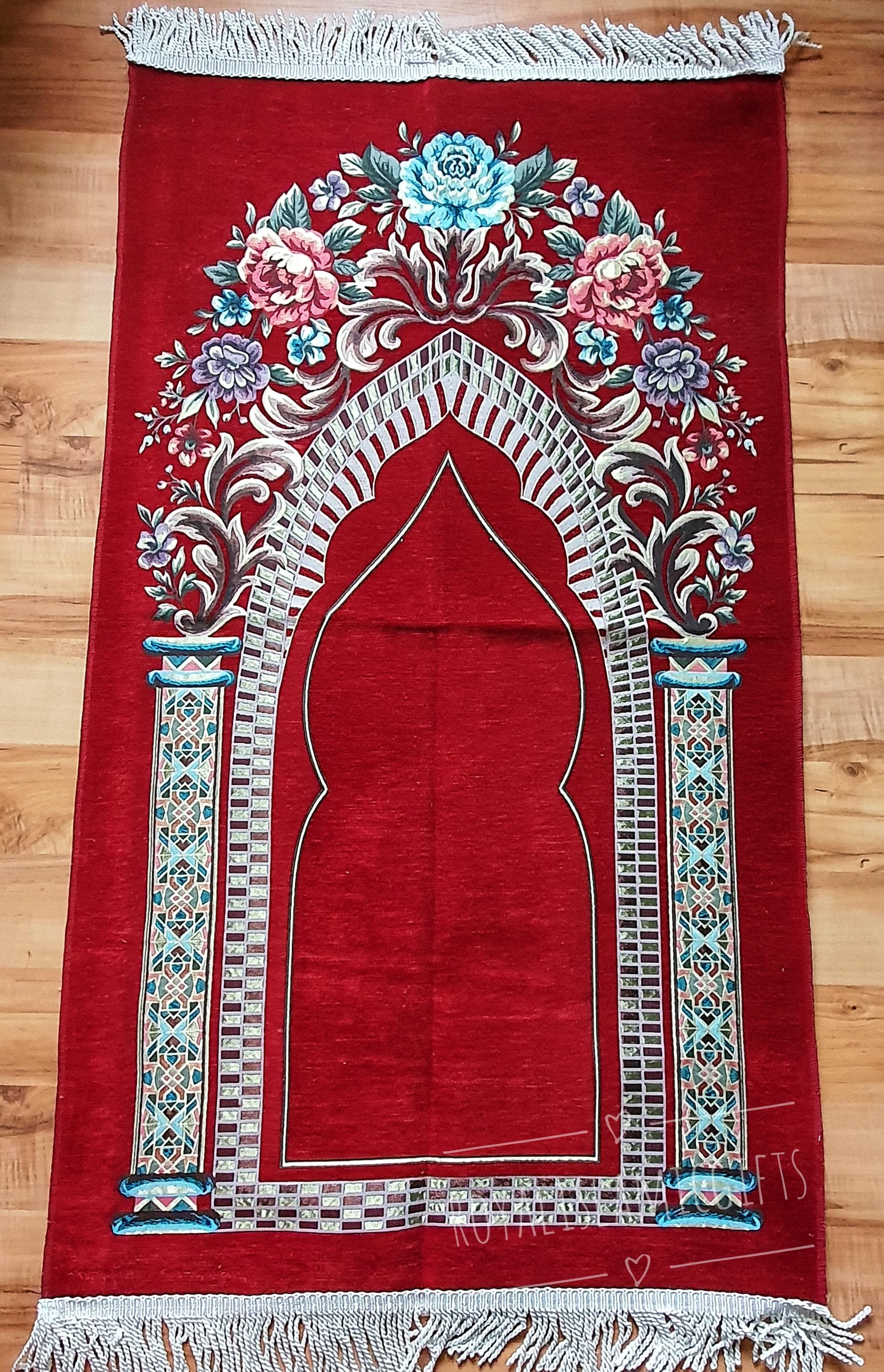 Red Velvet Quality Prayer Rug & Velvet Quran Set with Tasbih – Islamic Gift - image 3