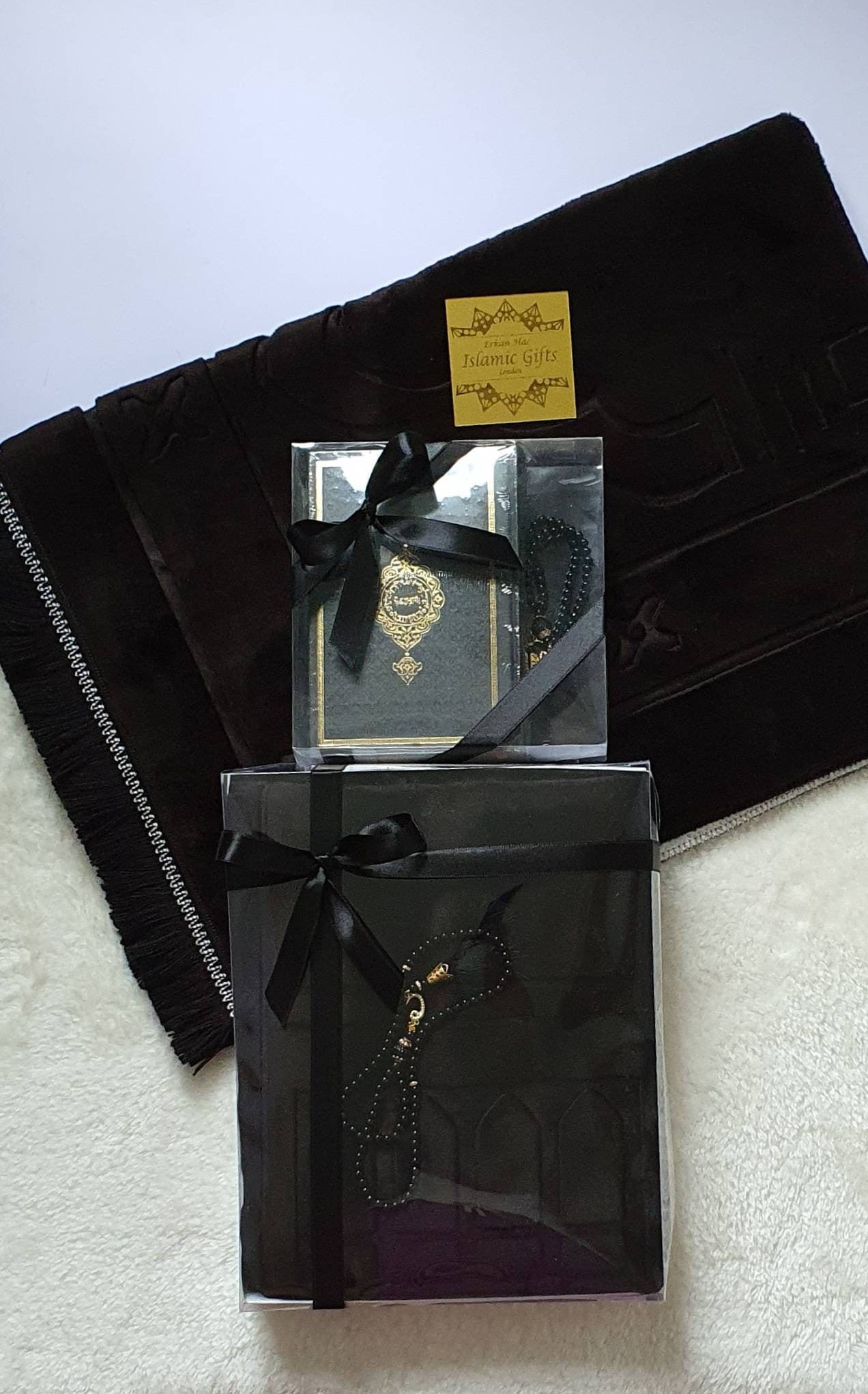 Personalised Prayer Rug Gift Set: Soft Wide Mat, Pearl Tasbeeh, Velvet Quran - image 4