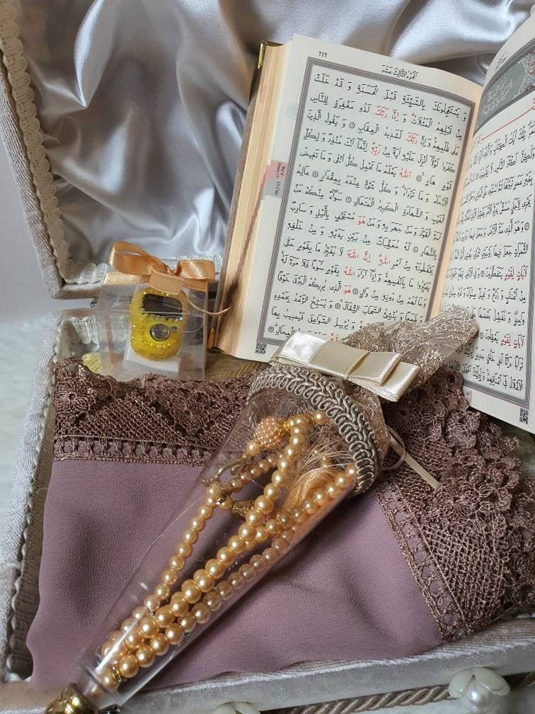Personalised prayer mat, Customised prayer mat, Personalized prayer rug, Customized prayer rug with quran, Muslim Wedding Gift for Him Her, Ramadan Eid Mubarak Umrah Hajj Islamic Wedding, kuran, kurani kerim, Quran al kareem, mushaf, Prayer rug with name, plain, velvet & single color, personalized prayer rug, Isimli seccade, سجادة مع الاسم , Islamic Gift Set Muslim Gift Islamic Wedding Gift Birthday Gift Umrah Gift,Ameen gift,  Moshaf, Coran
