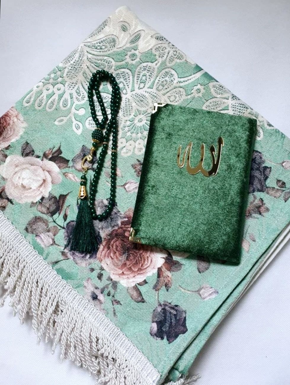 Personalised prayer mat, Customised prayer mat Personalized prayer rug, Customized prayer rug with Ramadan Eid Mubarak Umrah Hajj mushaf, Prayer rug with name, plain, velvet & single color, yaseen  Isimli seccade, سجادة مع الاسم