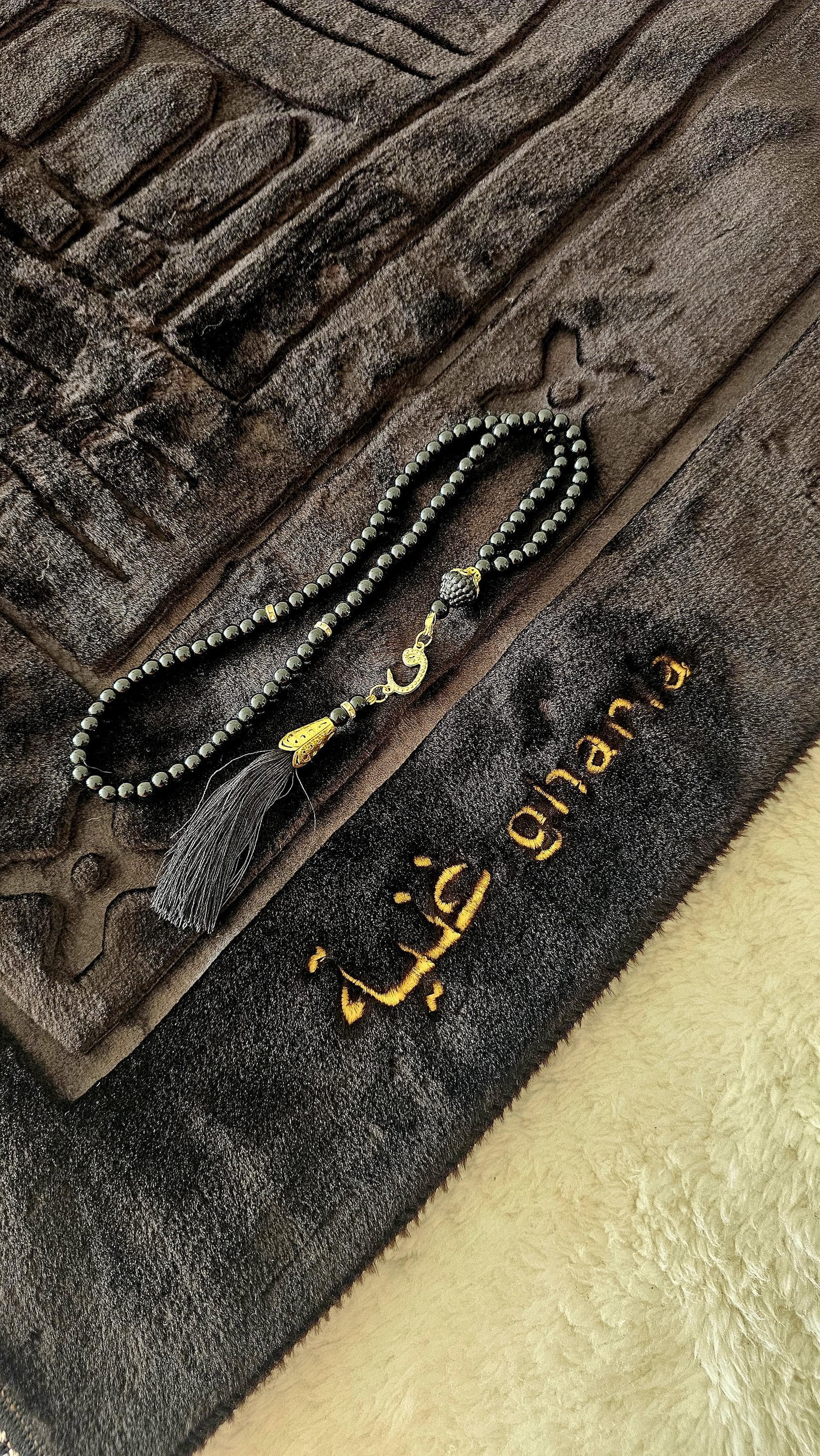 Thick Fluffy Prayer Mat Set: Islamic Sejadah Rug with Tasbeh - image 4