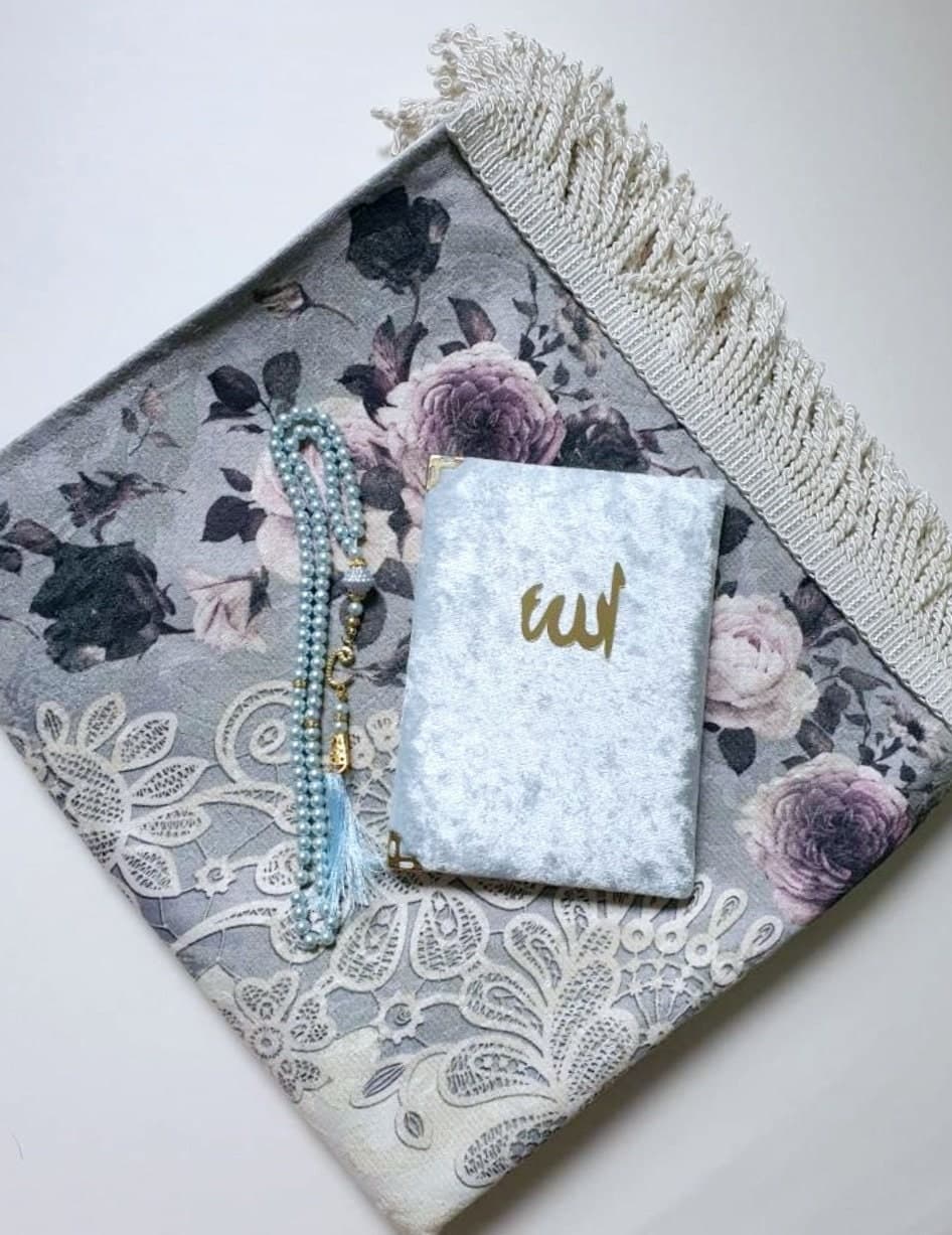 Personalised prayer mat, Customised prayer mat Personalized prayer rug, Customized prayer rug with Ramadan Eid Mubarak Umrah Hajj mushaf, Prayer rug with name, plain, velvet & single color, yaseen  Isimli seccade, سجادة مع الاسم