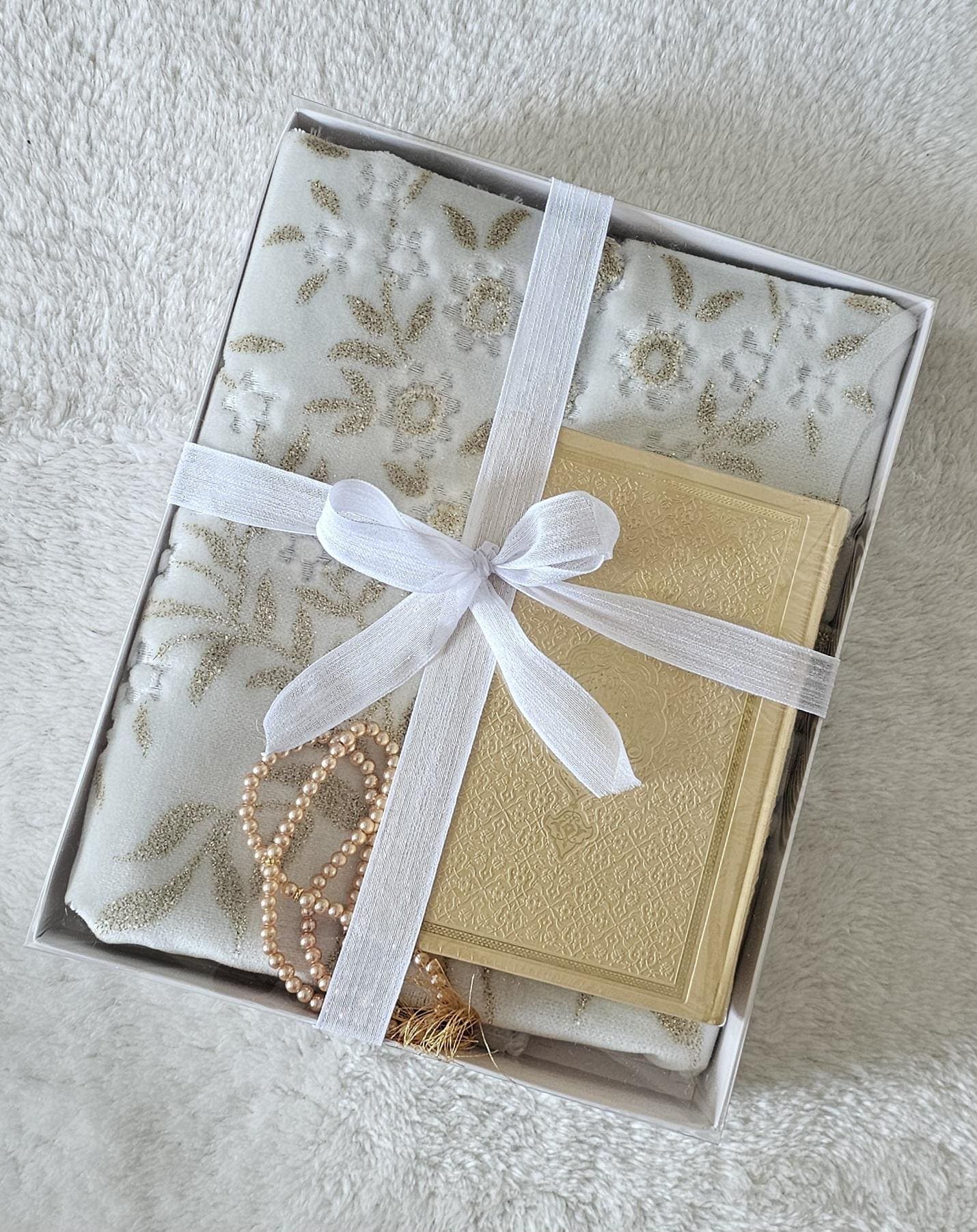 Personalized Prayer Rug Set: Quran, Tasbih, Islamic Gift - image 3
