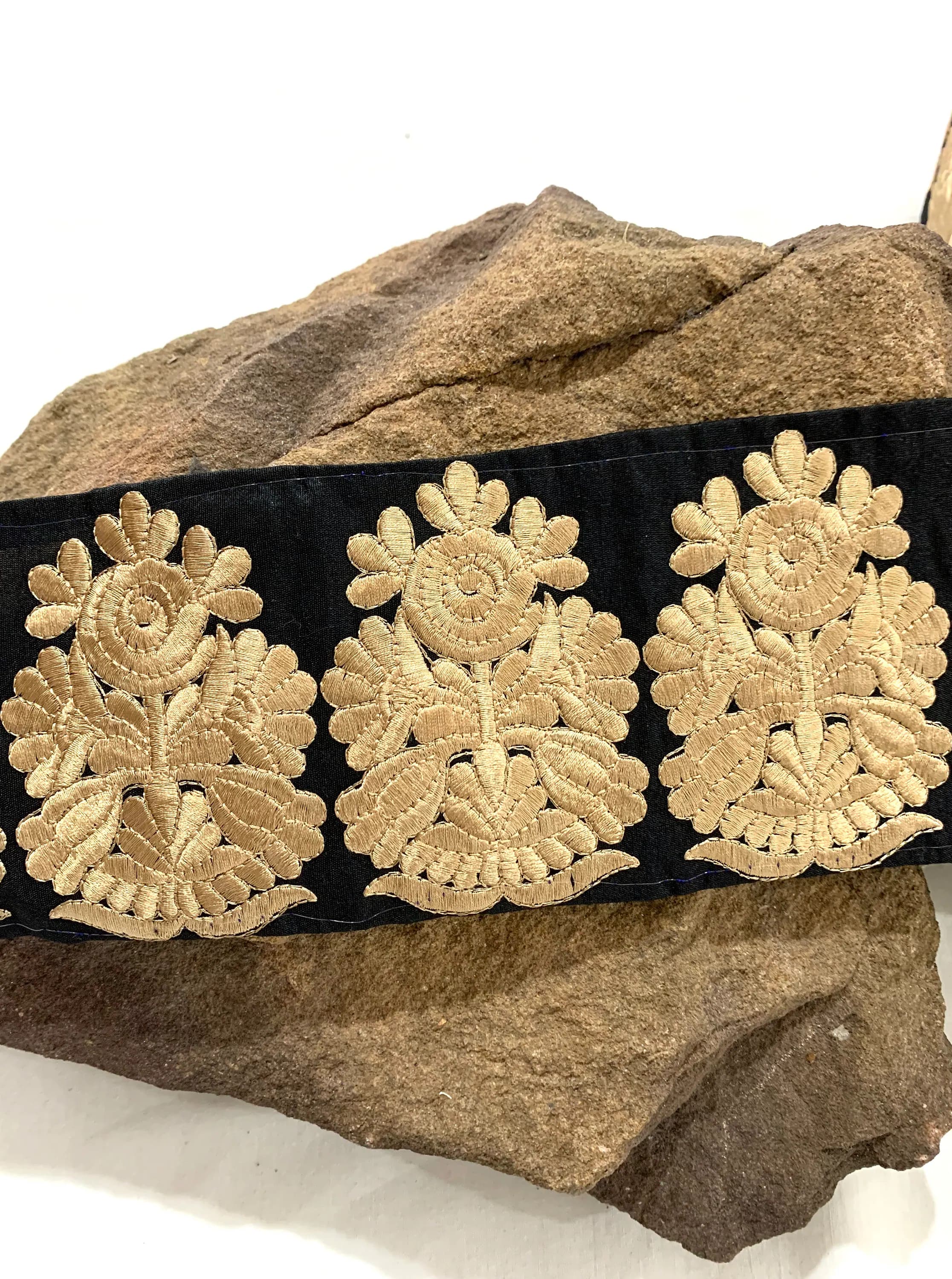 Black trim, Black n  beige trim, Beige embroidered trim, fashion trim, border trim, folded edges trim.