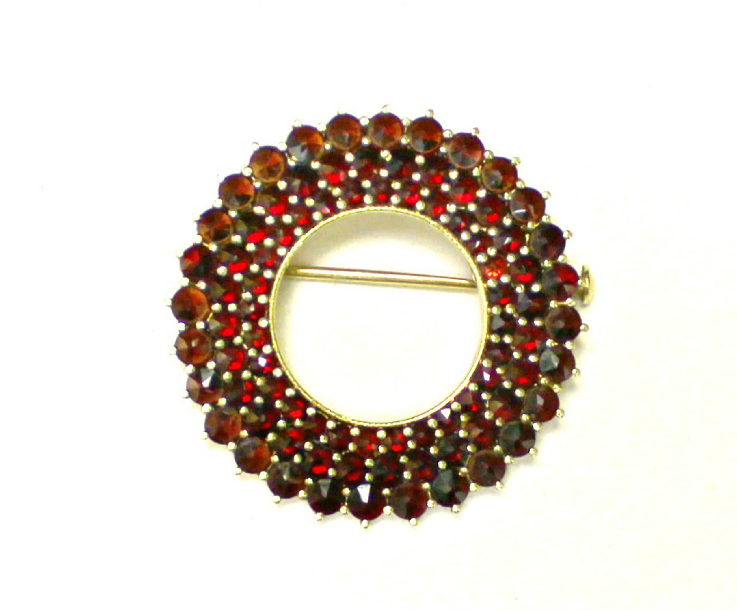 Vintage Bohemian Garnet Chanel Setting Brooch 14 k Gold Marked