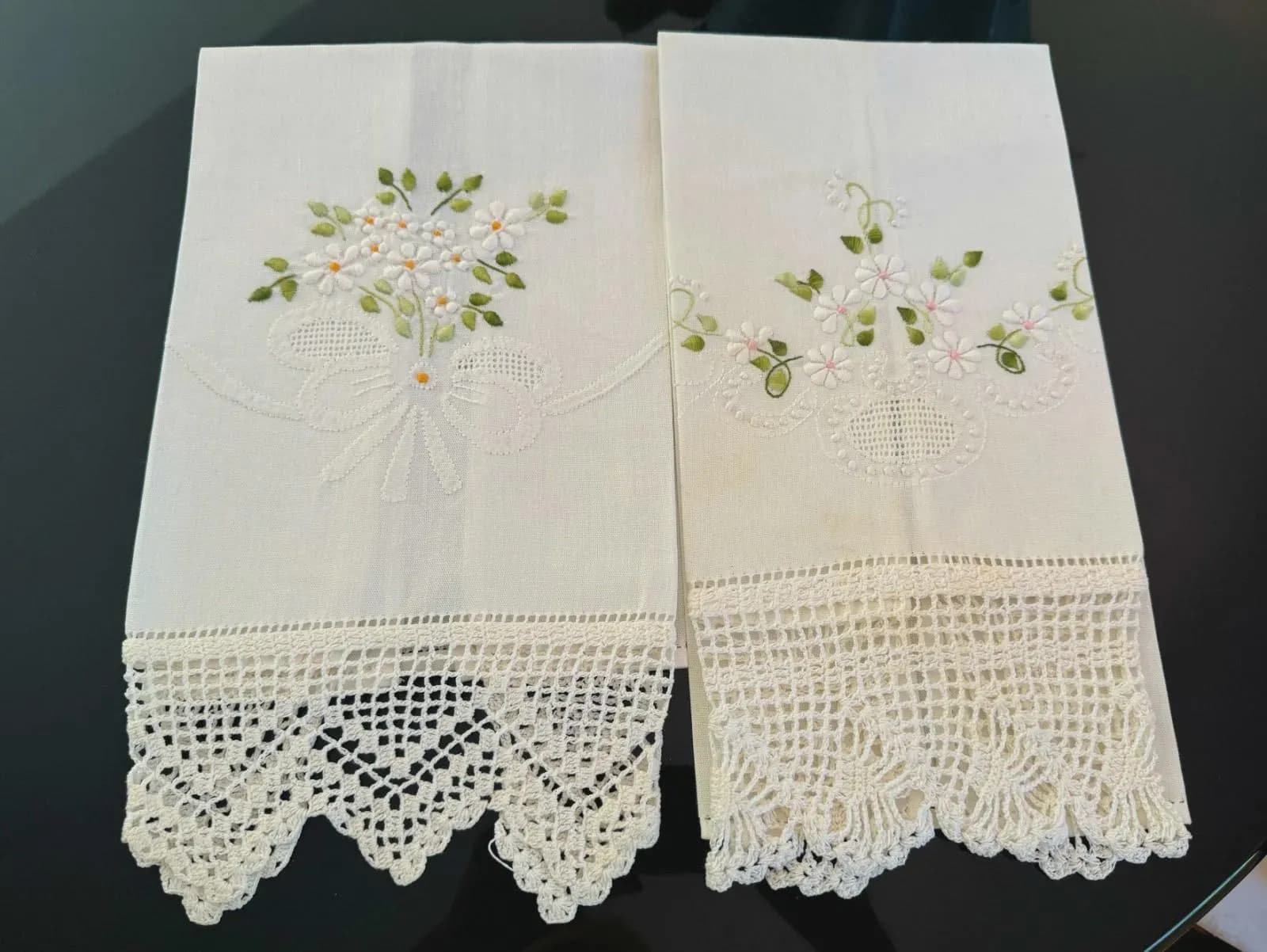 Vintage Embroidered Linen Tea Towels UNUSED